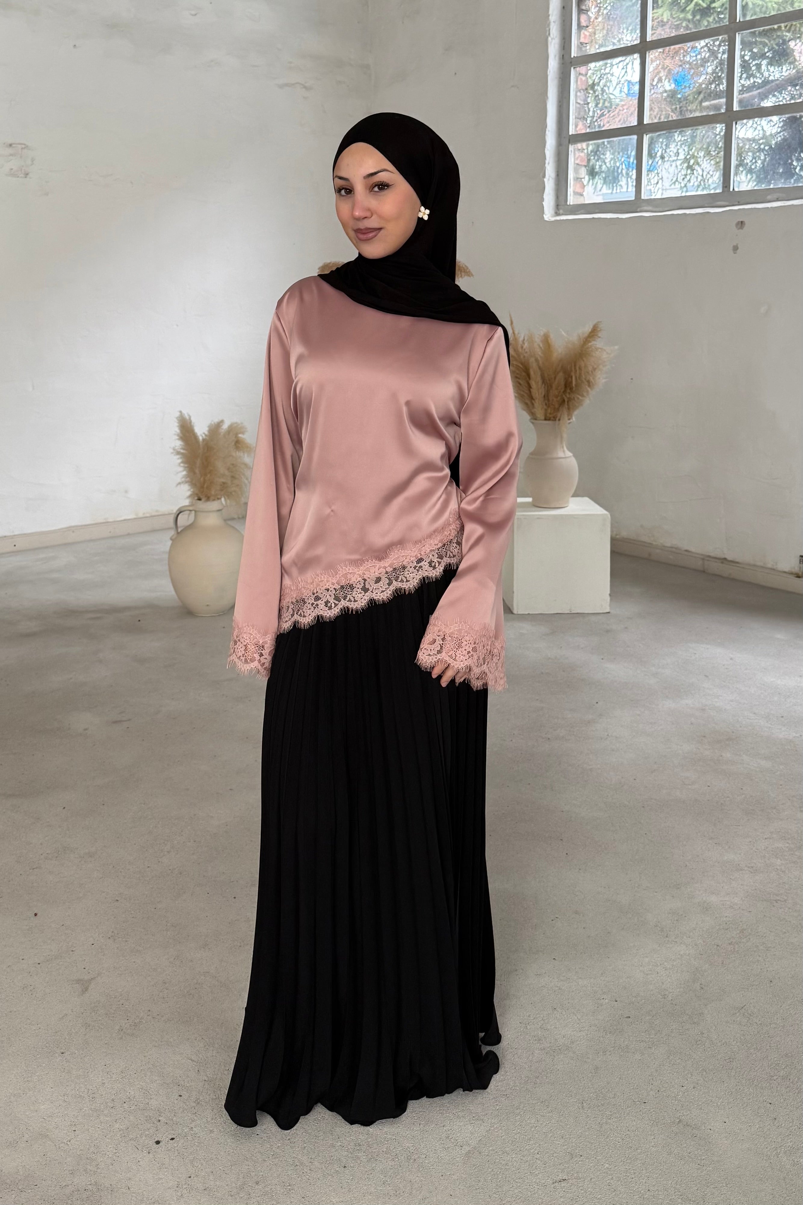 Mona Spitzen-Oberteil