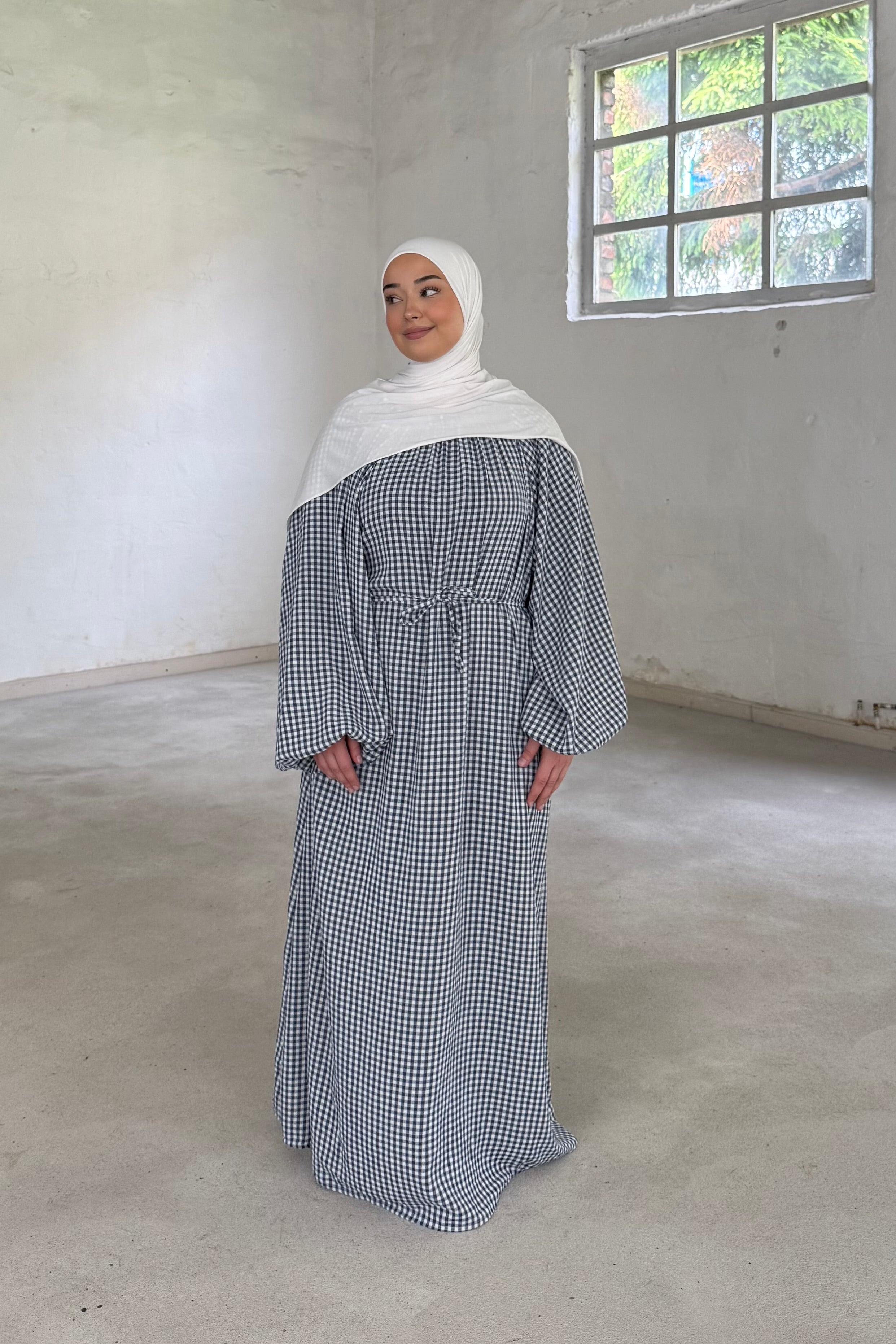 Nehir Kleid