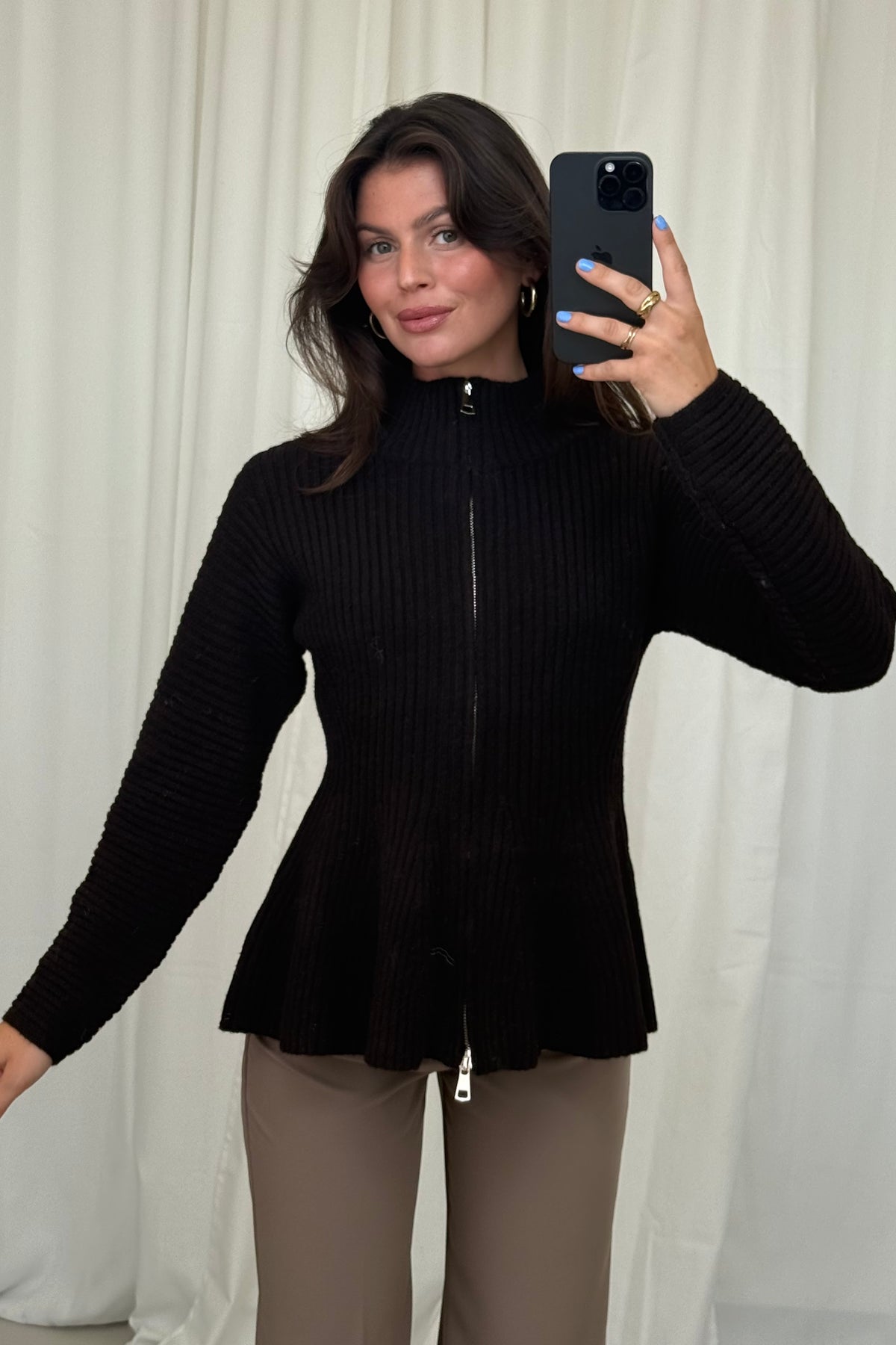 Taillierter Stick Pullover