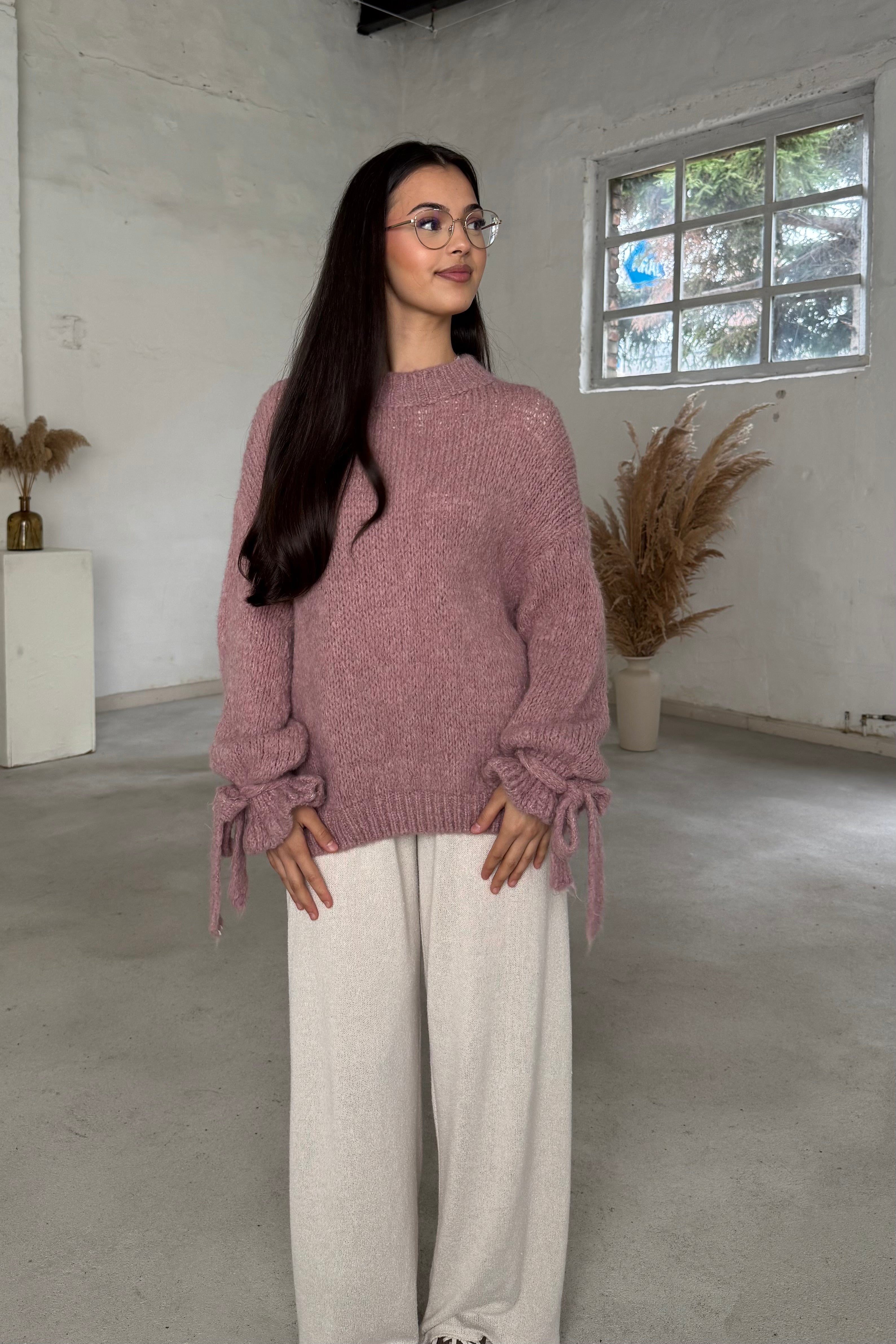 Mimi Pullover mit Schnürdetail