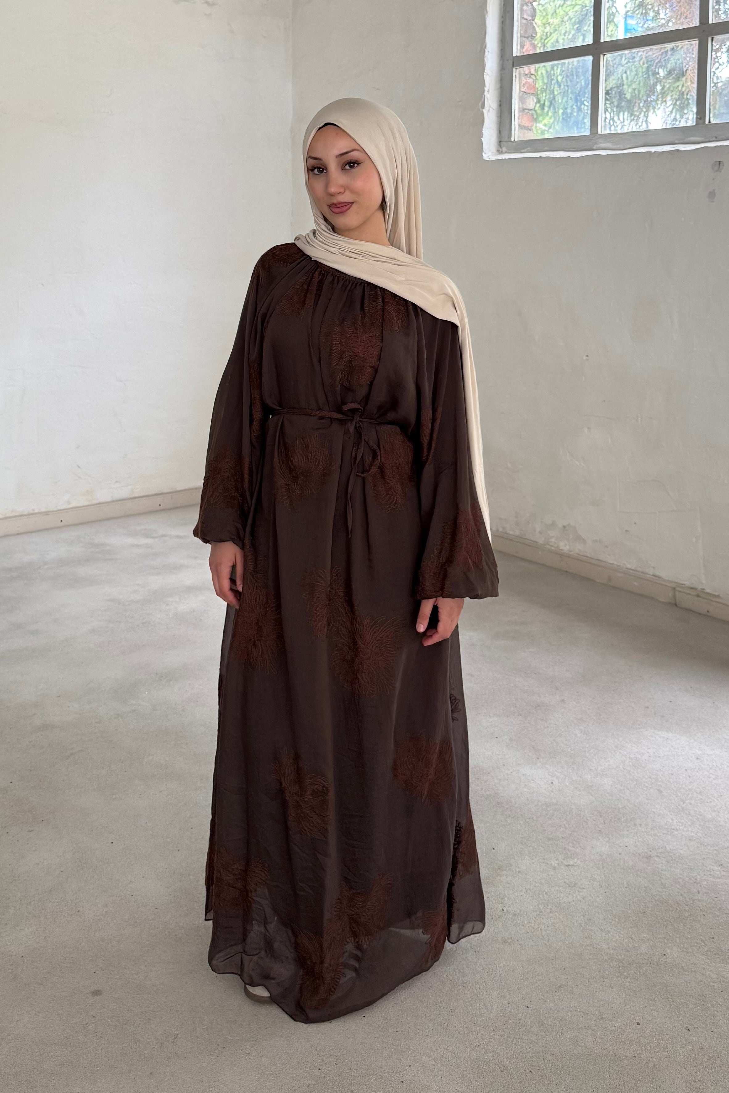 Nihal Kleid