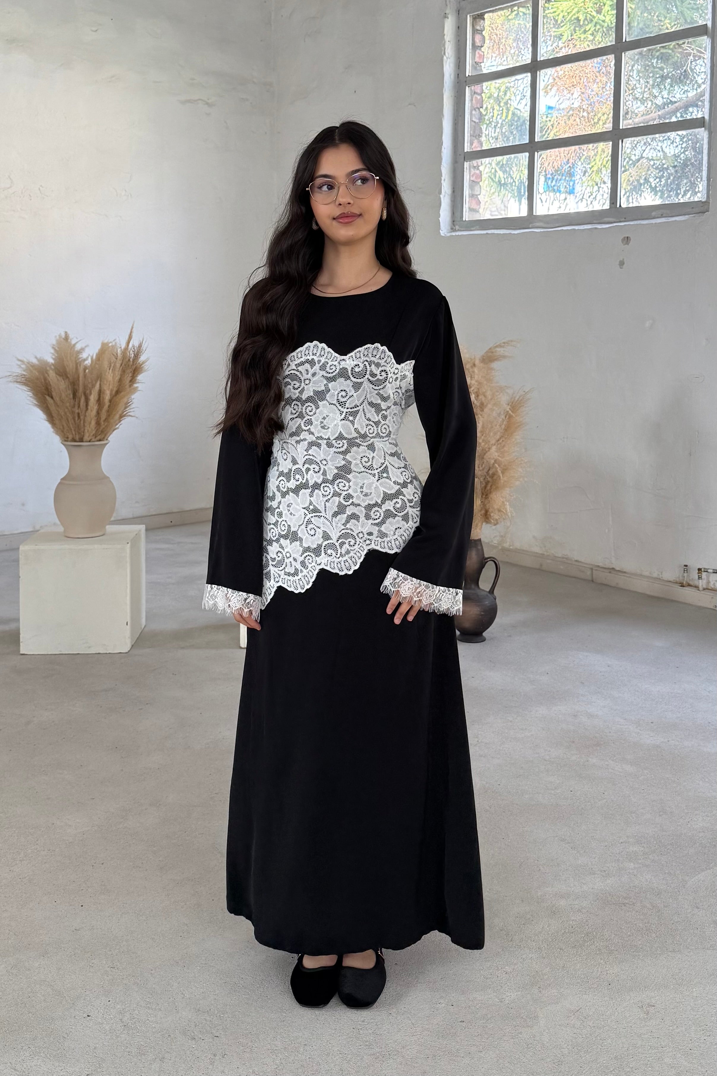 Mina Spitzen Kleid