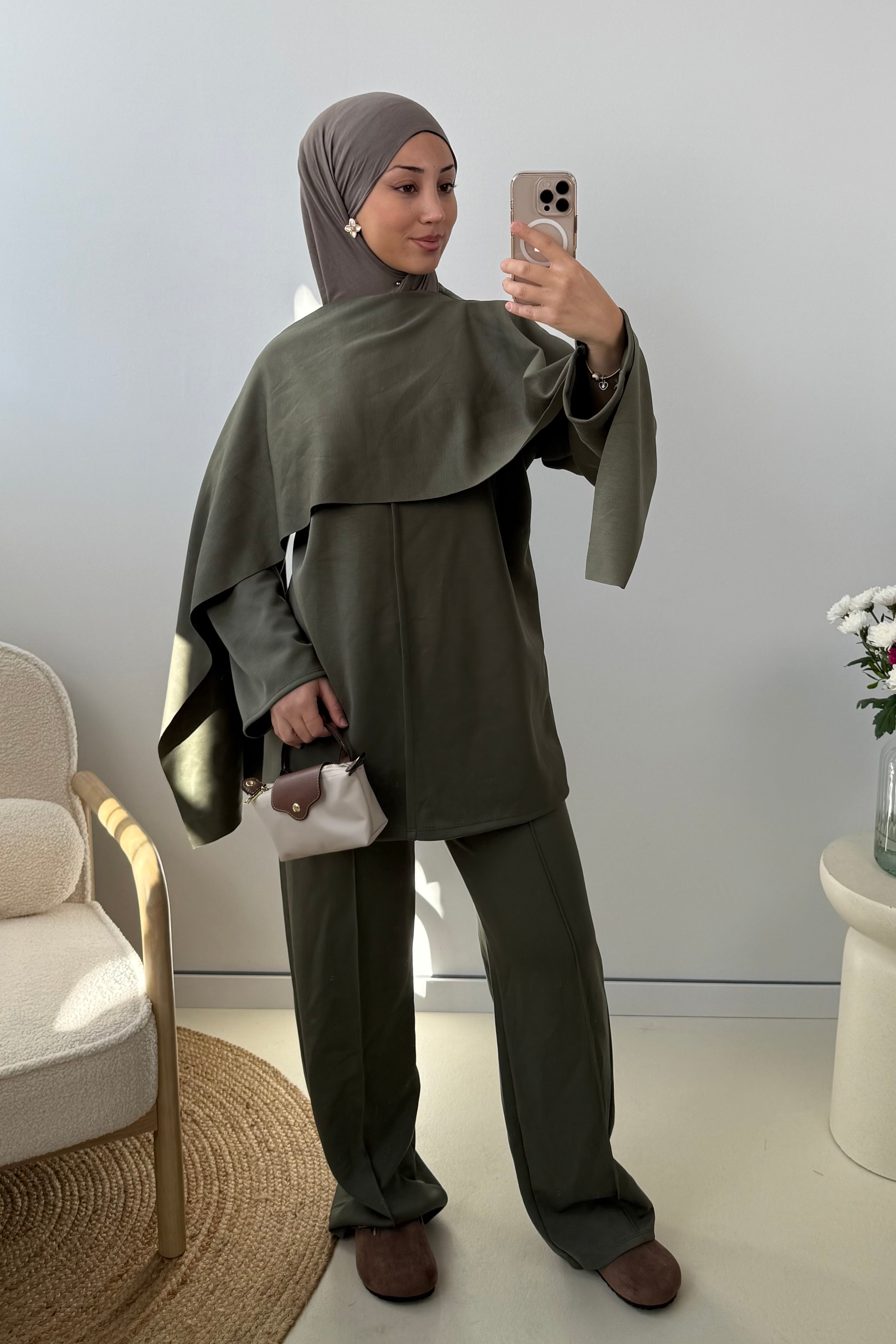 Zara 2-Teiler mit Cape