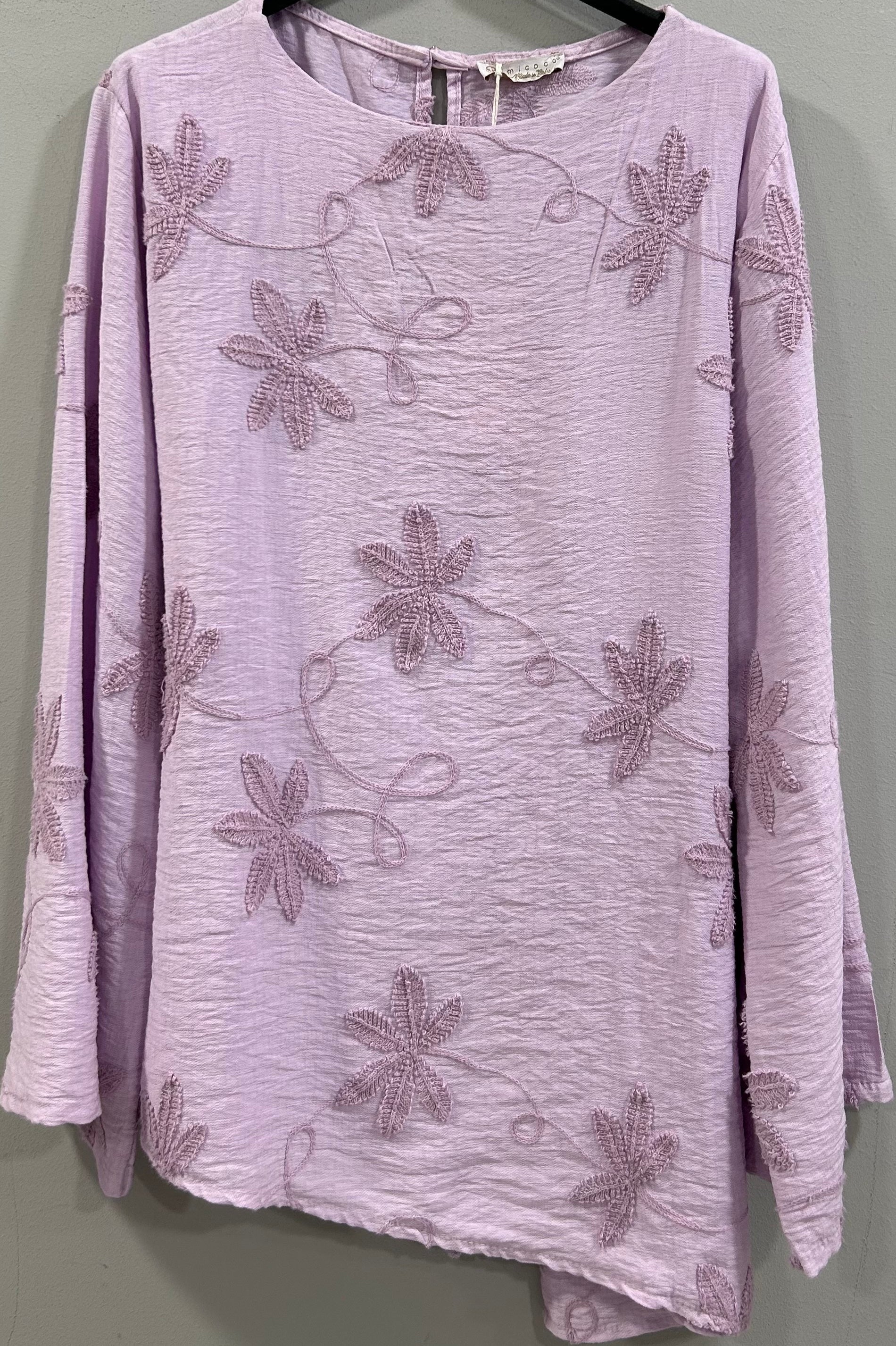 Belin Oberteil mit gestickten Blumen