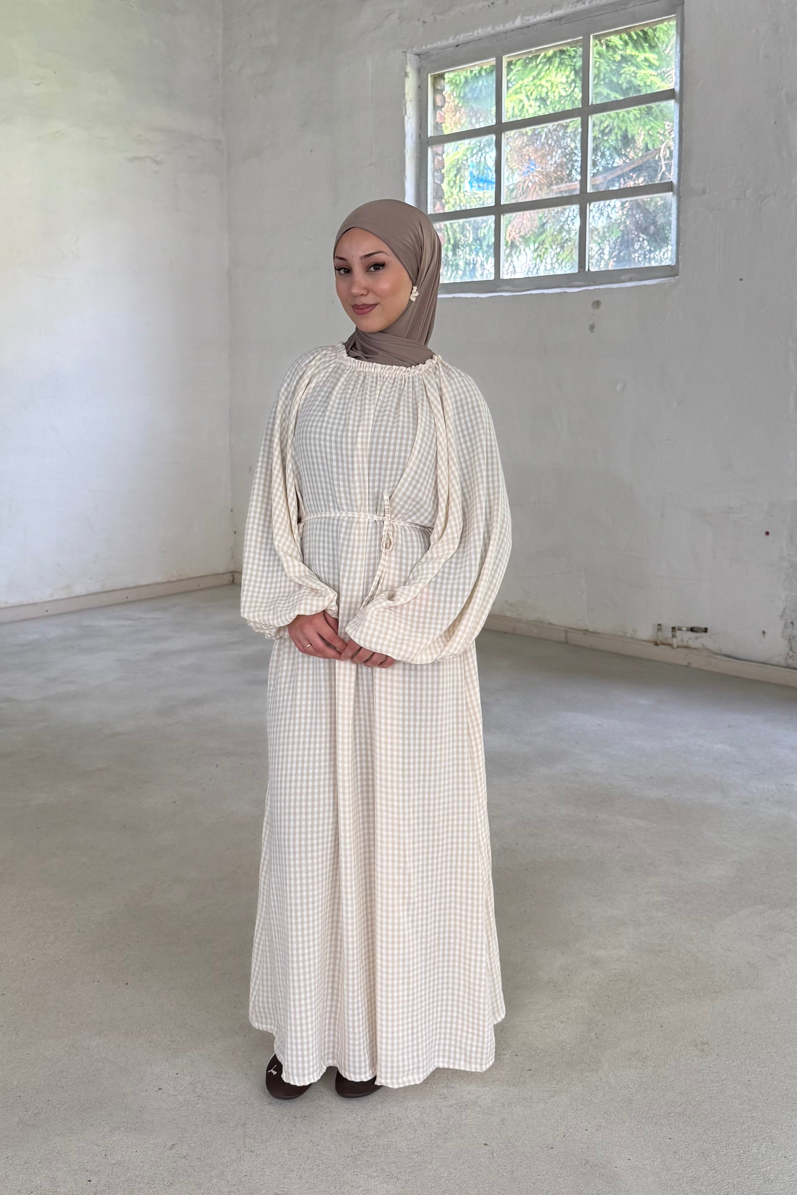 Nehir Kleid