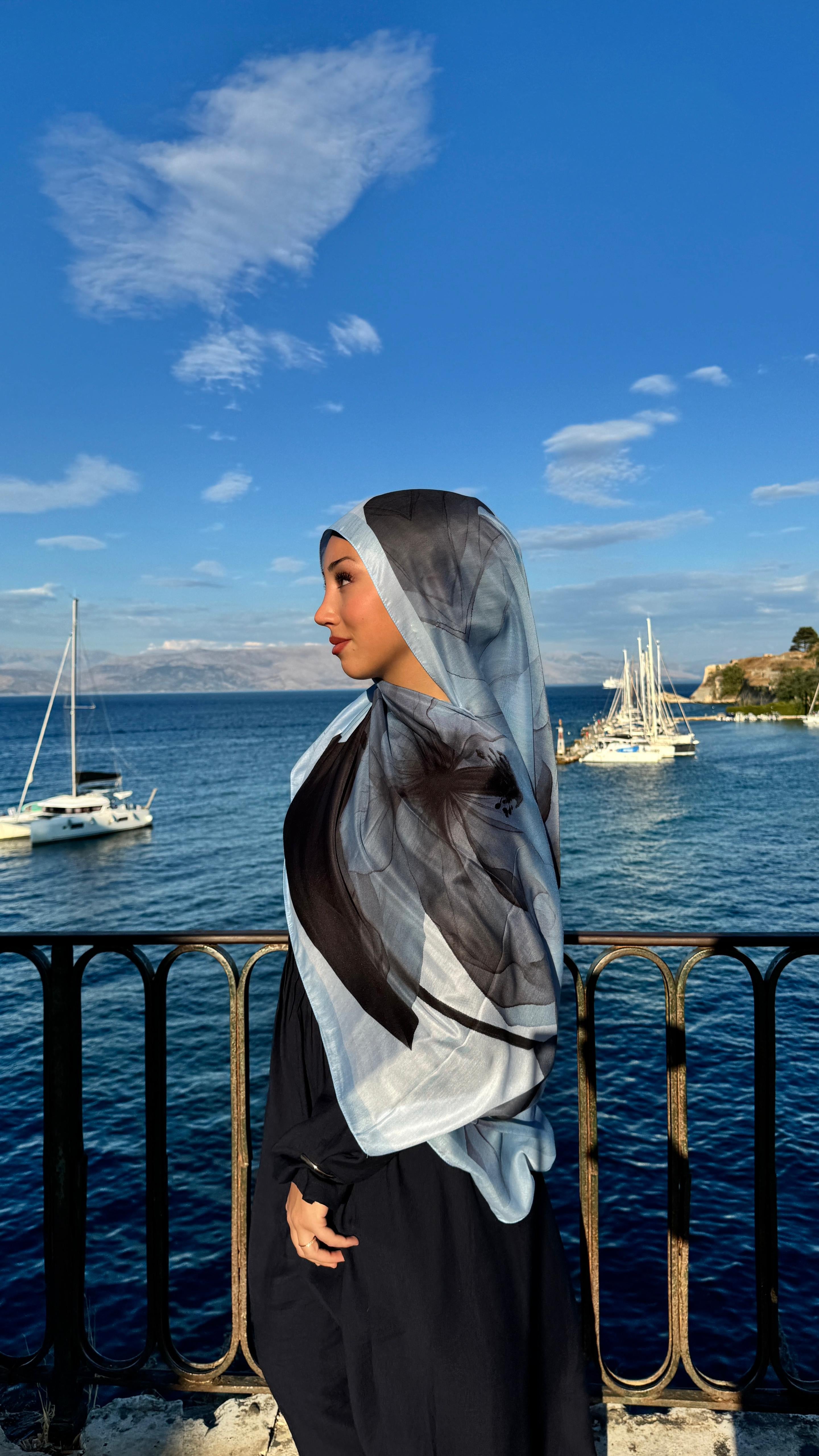 Blossom Hijab in Ocean
