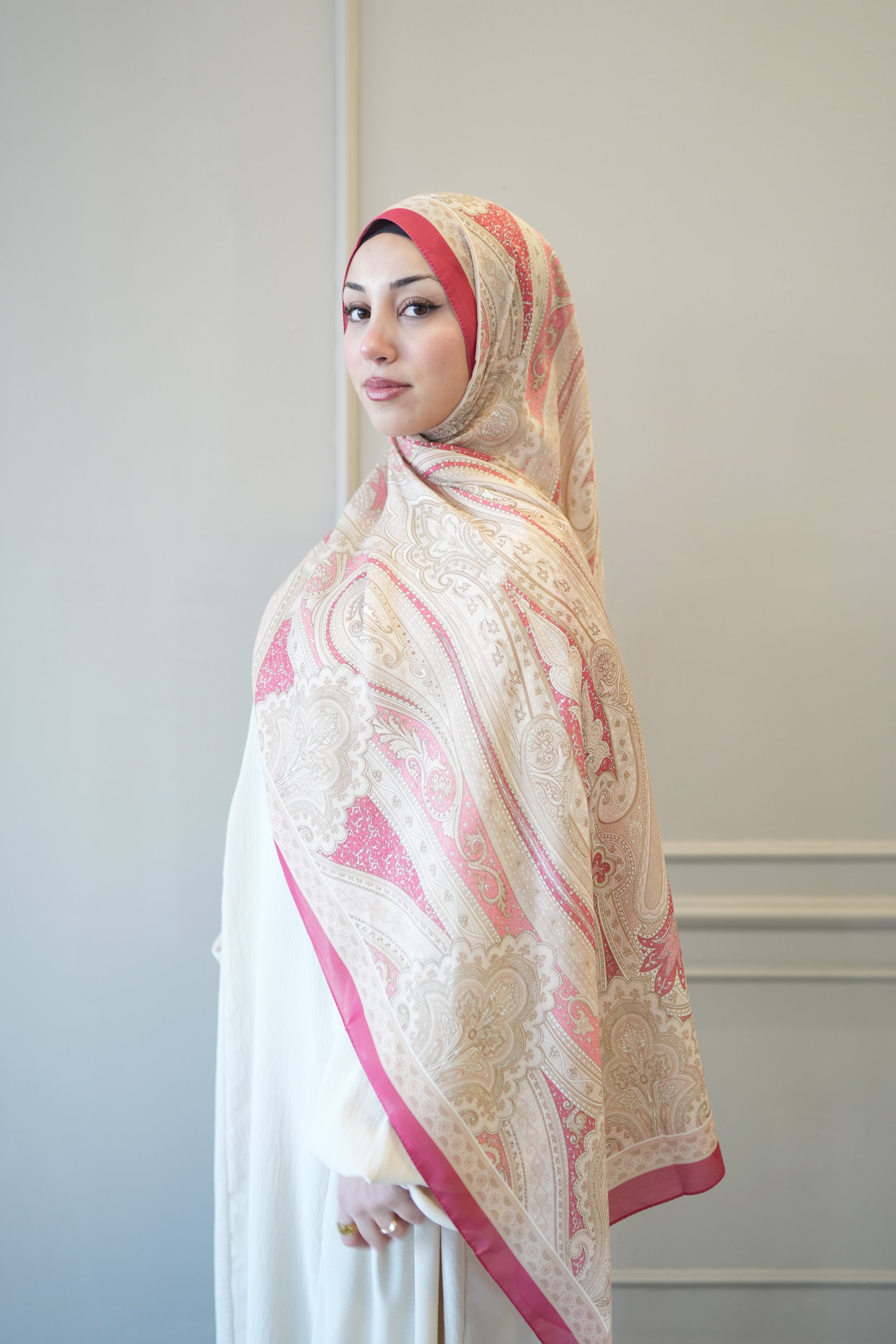 Soft Bohéme Hijab in Berry