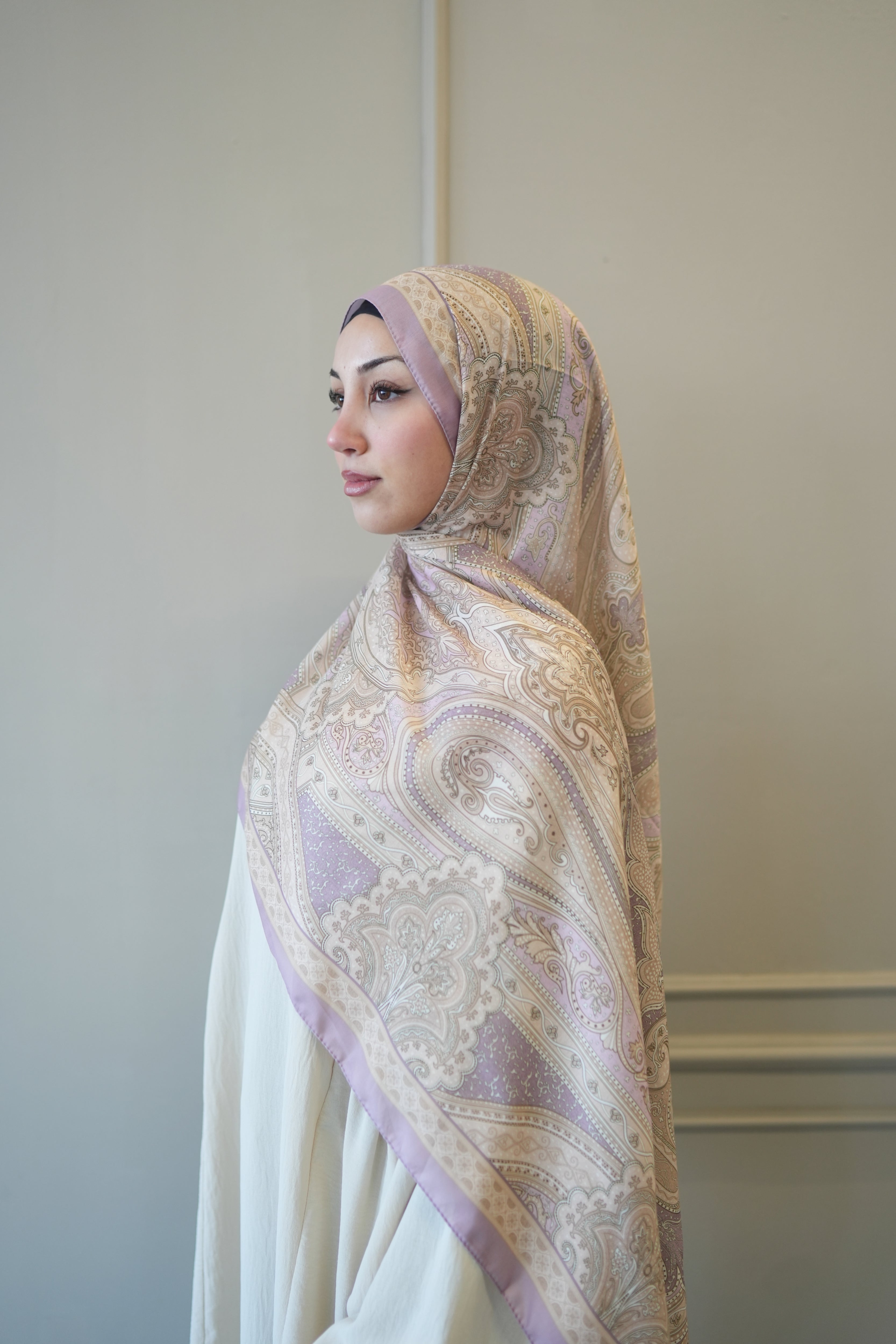 Soft Bohéme Hijab in Dusky Violet