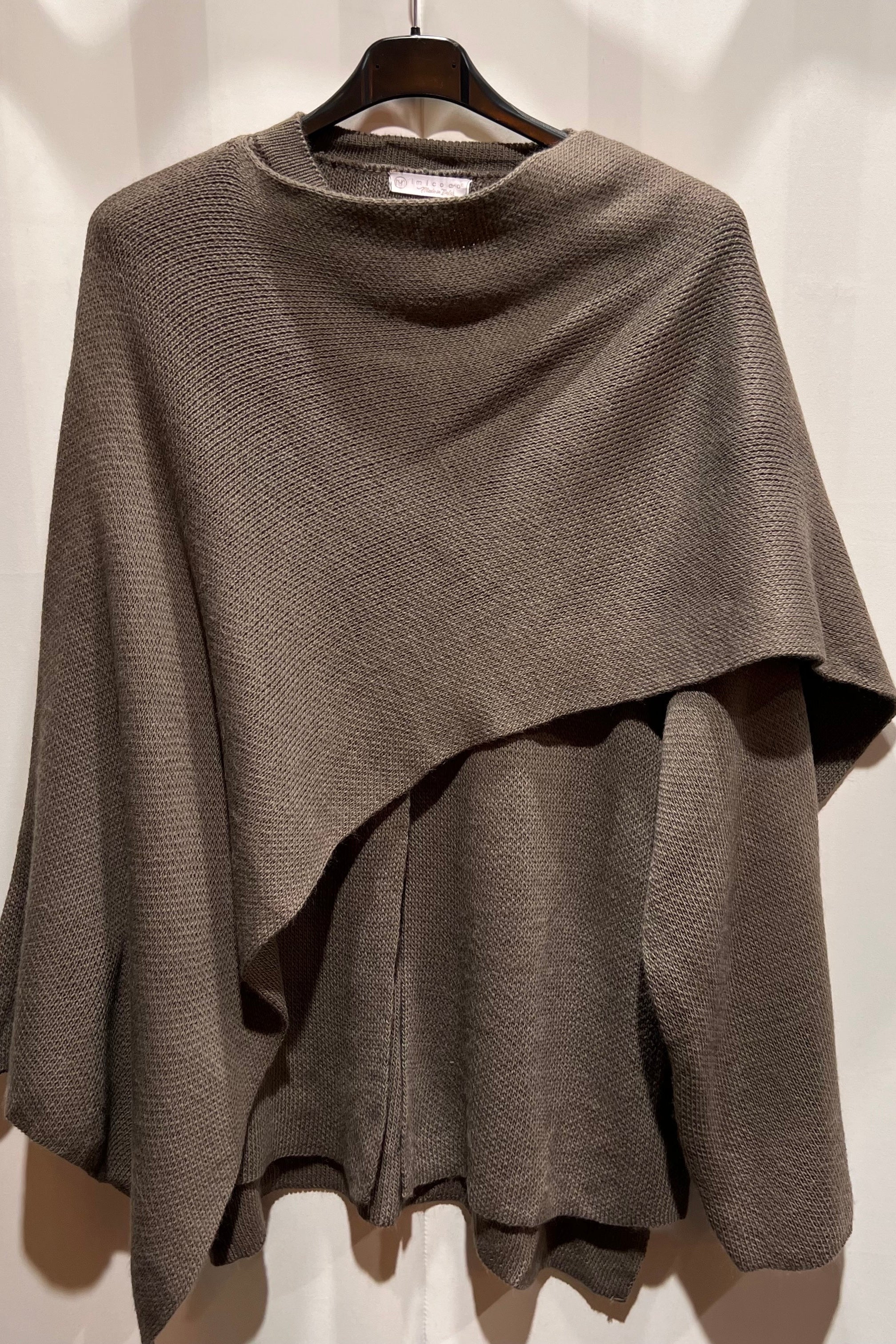 Cleo Strick Cape mit Schal