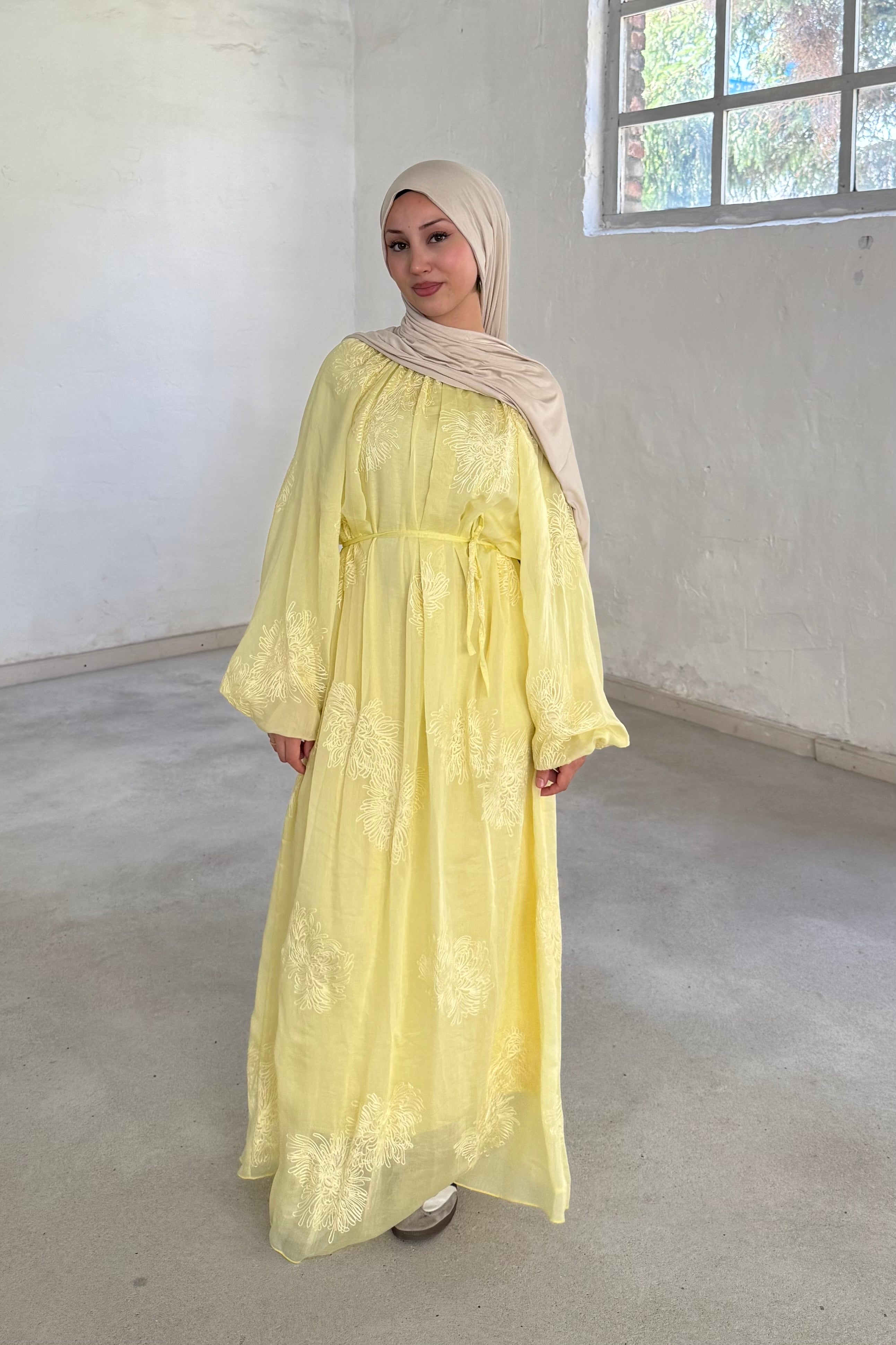 Nihal Kleid