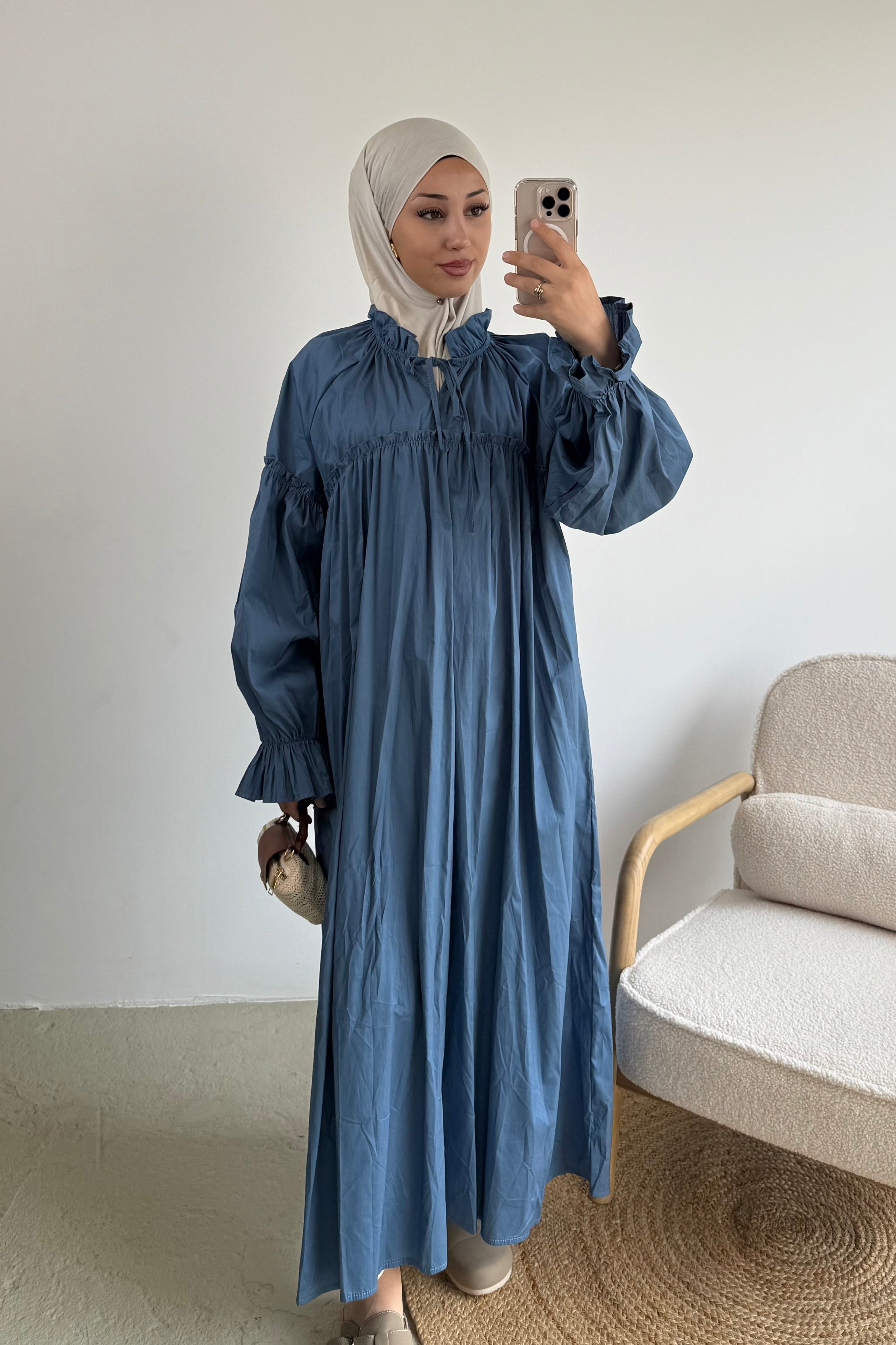 Hira Kleid