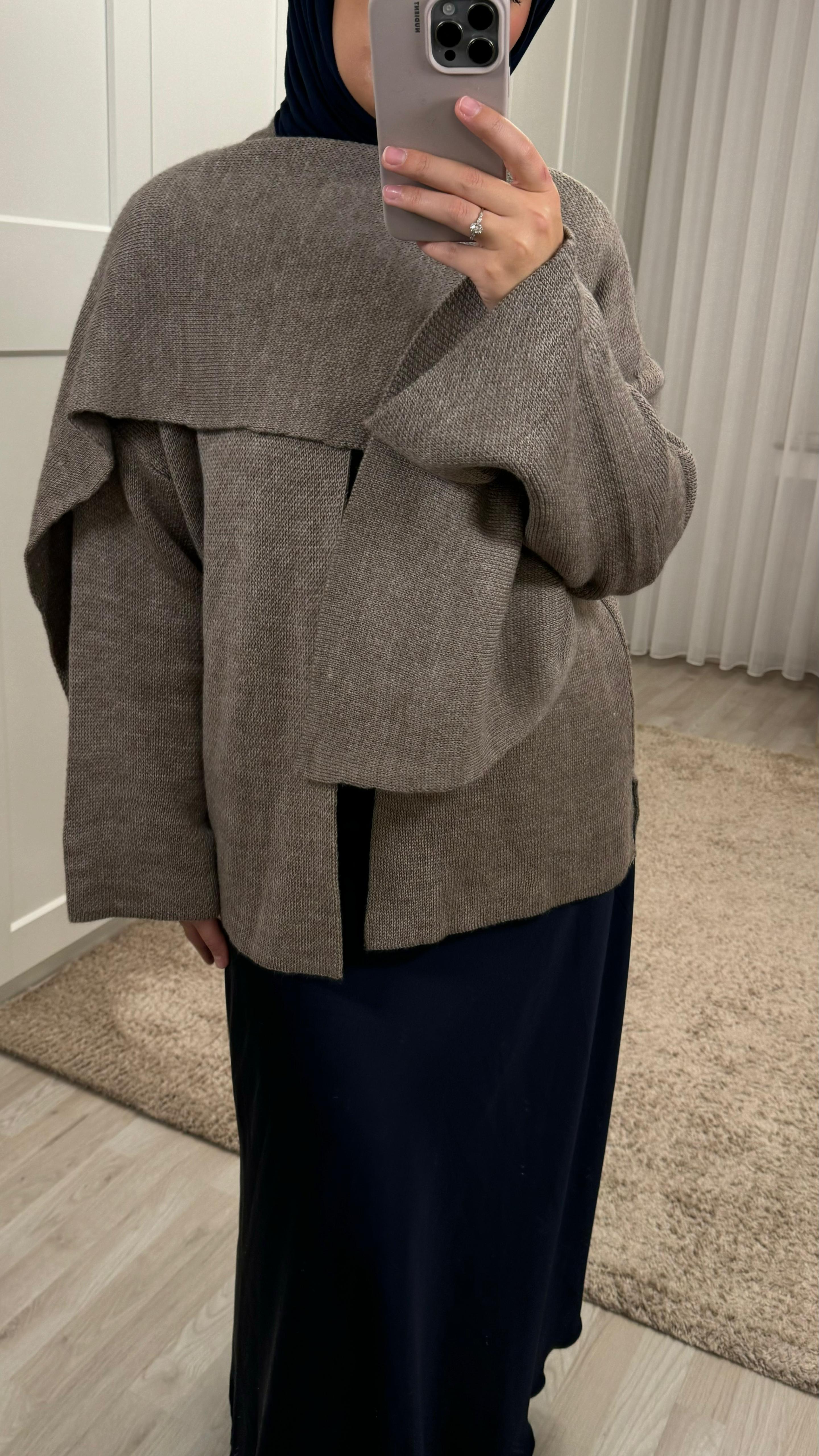 Cleo Strick Cape mit Schal