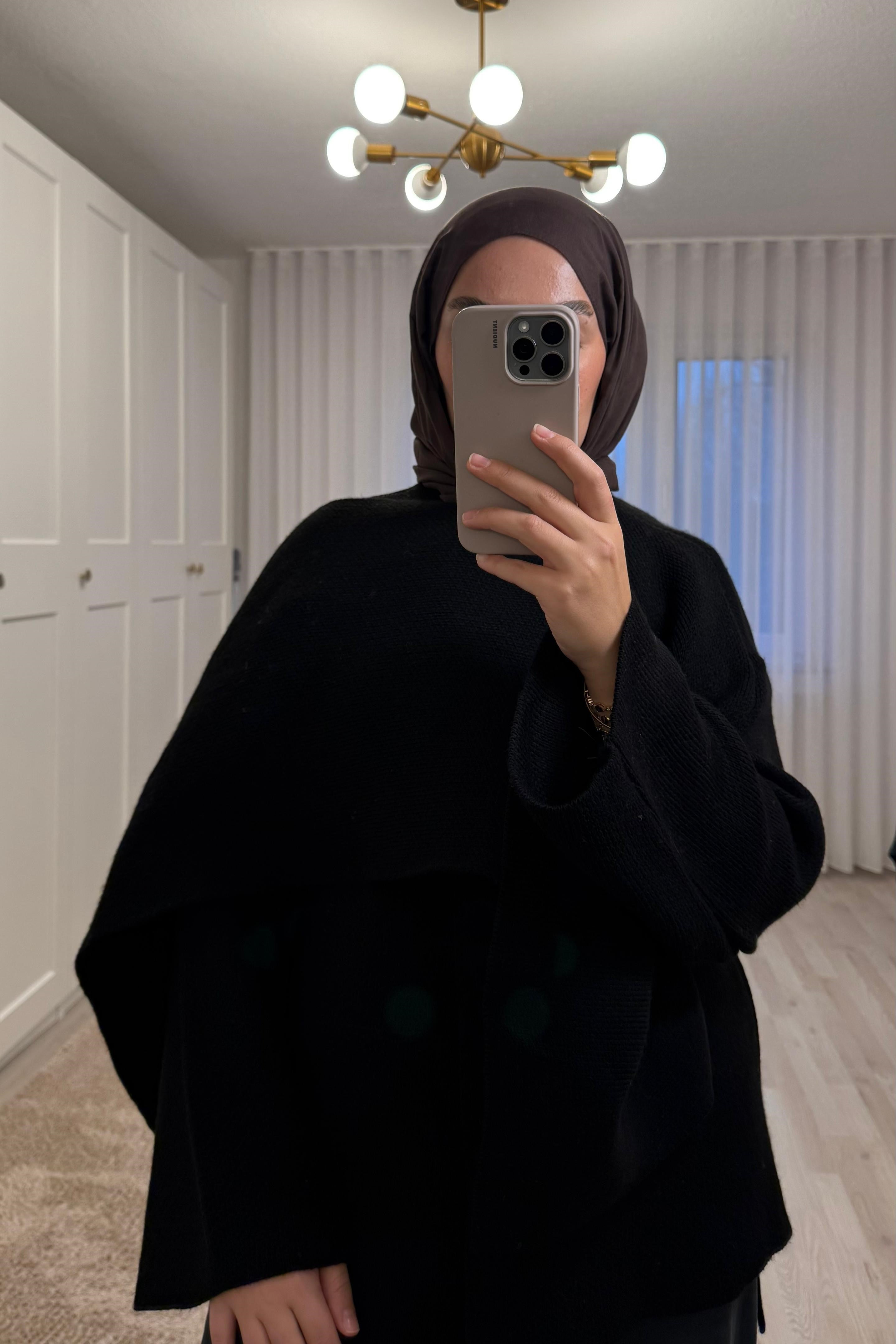 Cleo Strick Cape mit Schal