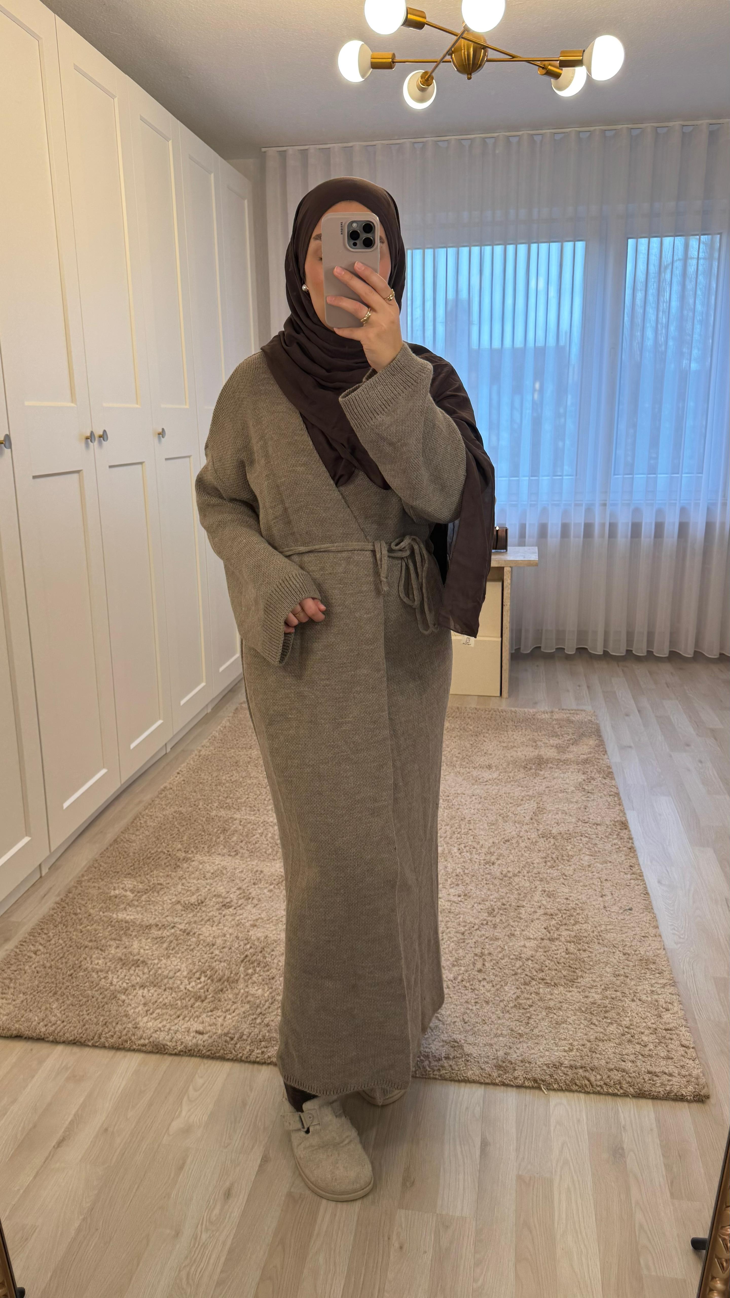 Vivi Strickkleid in Taupe