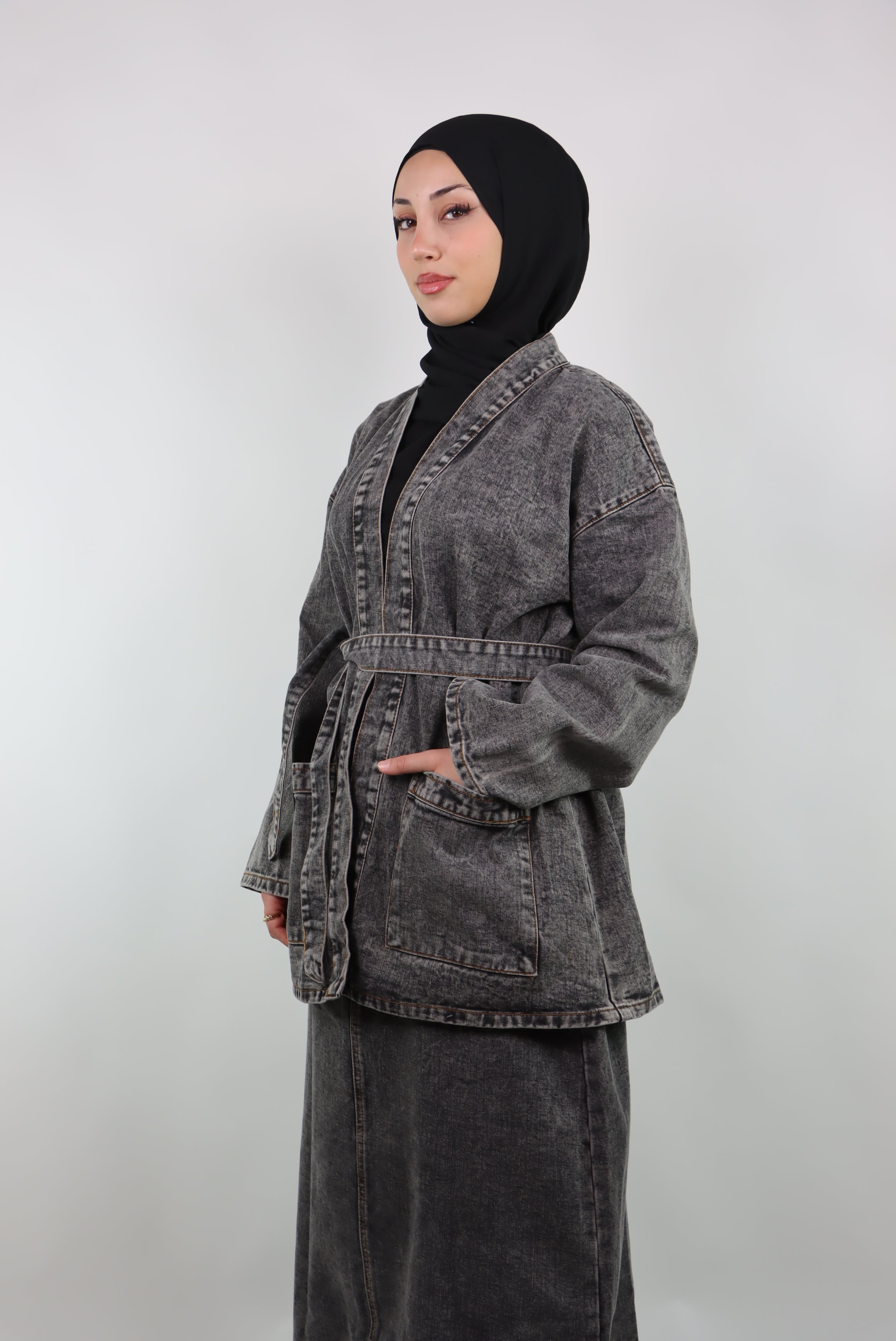 Sila Jeans 2-piece set in grey