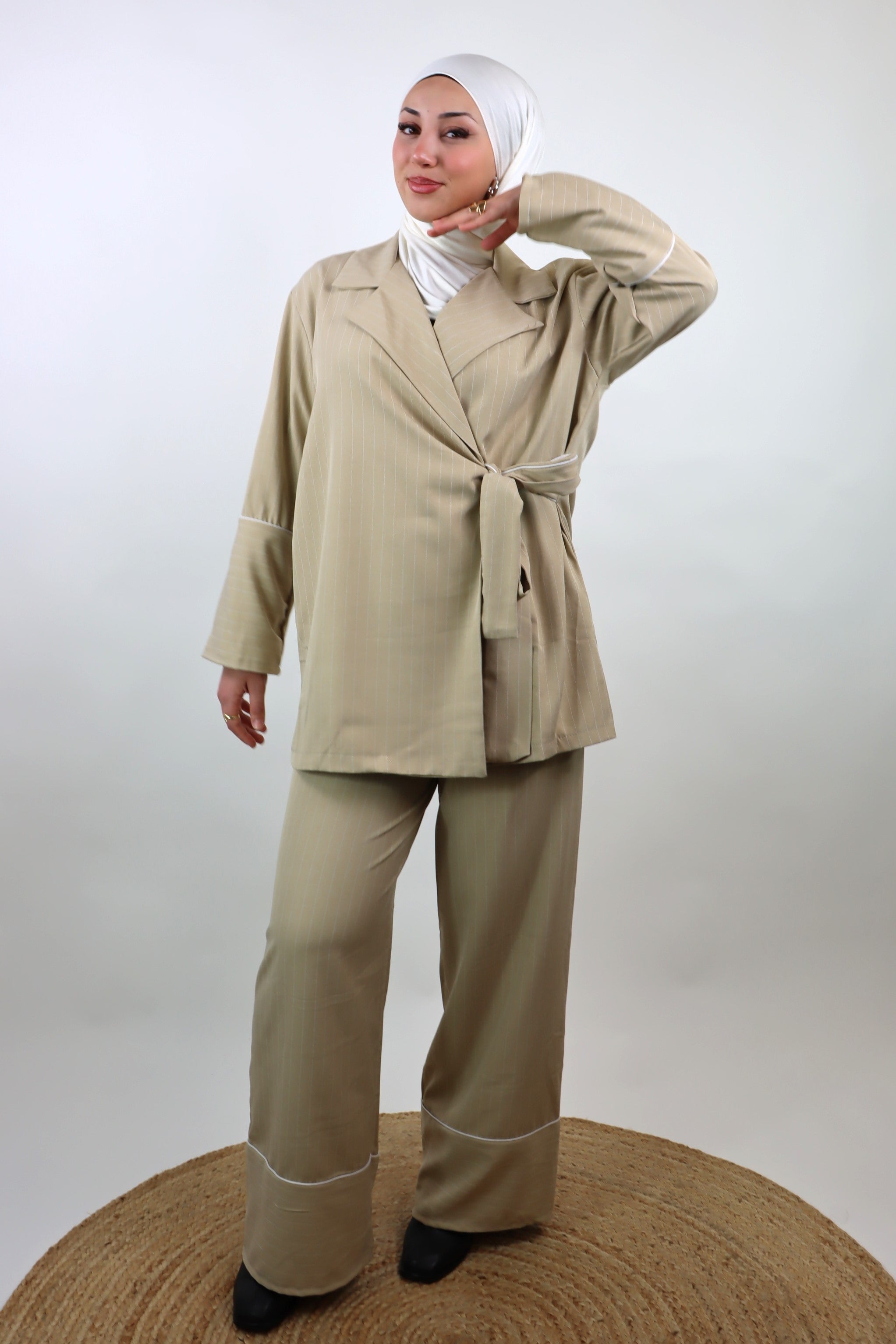 Aya Set in Beige
