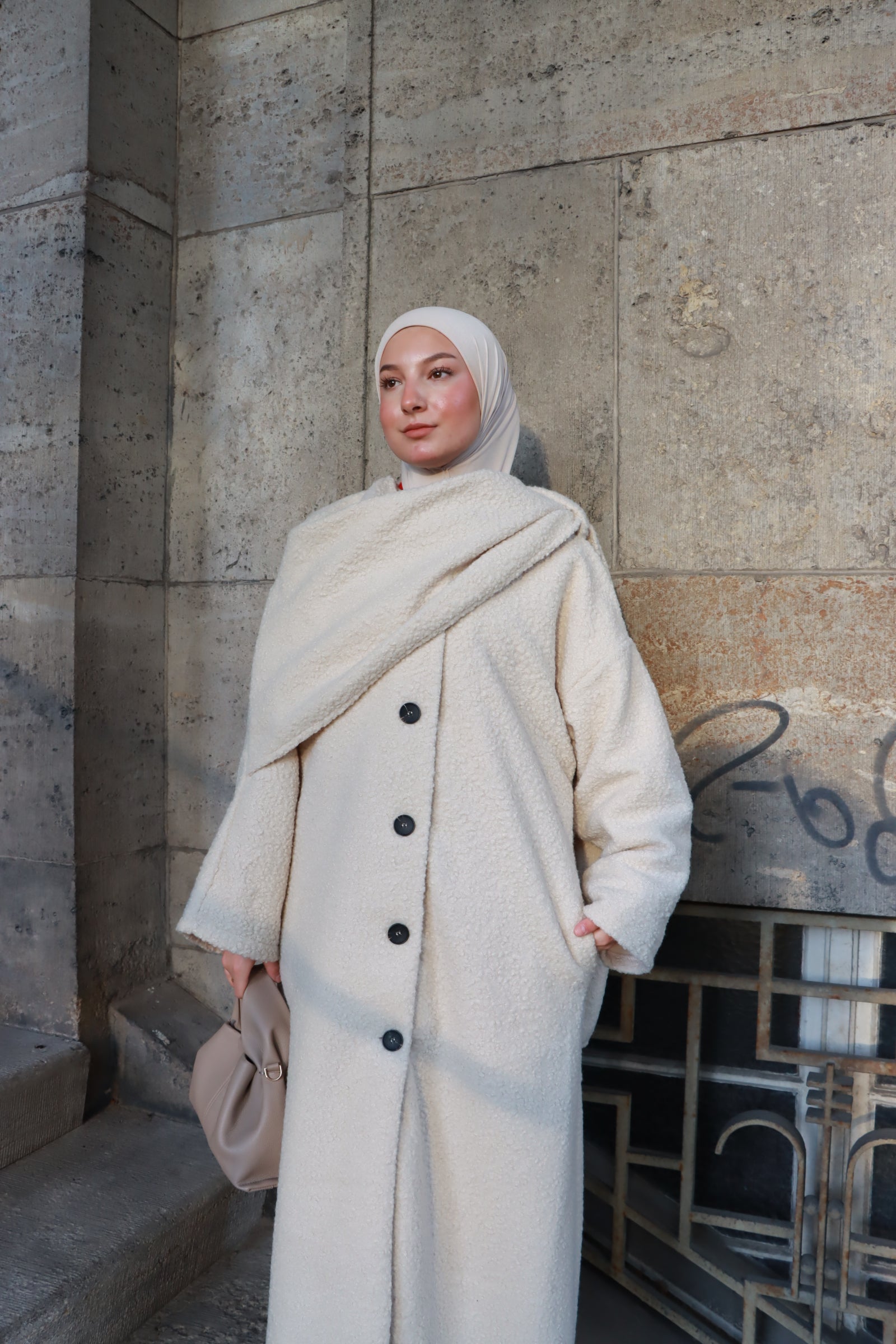 Liv Teddy Long Mantel mit integriertem Schal