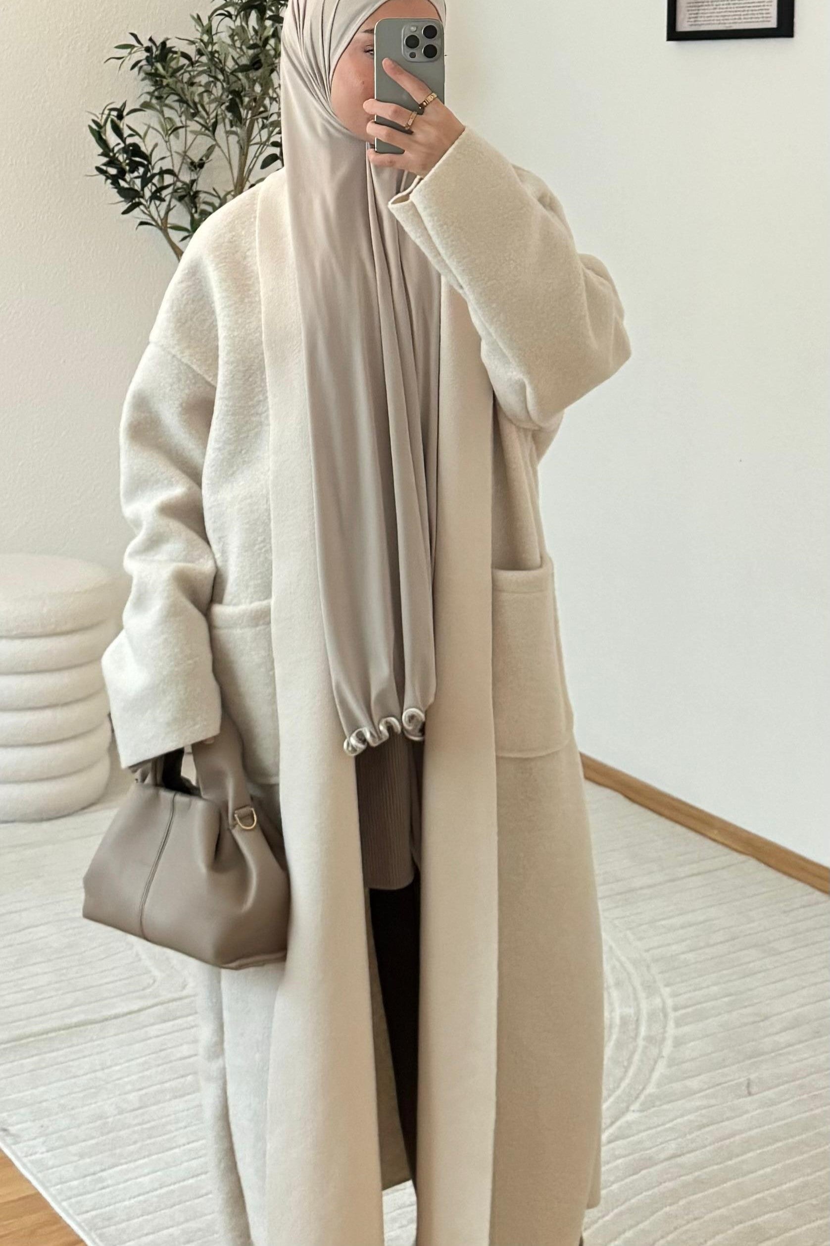 Ella Teddy Oversized Mantel