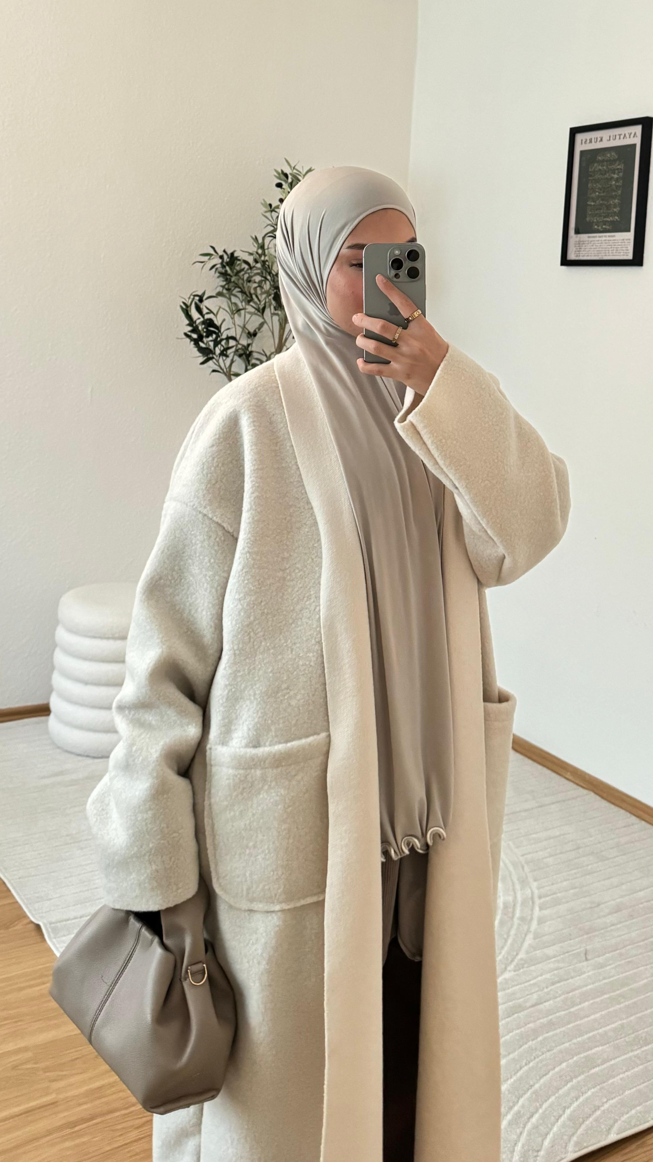 Ella Teddy Oversized Mantel in Creme