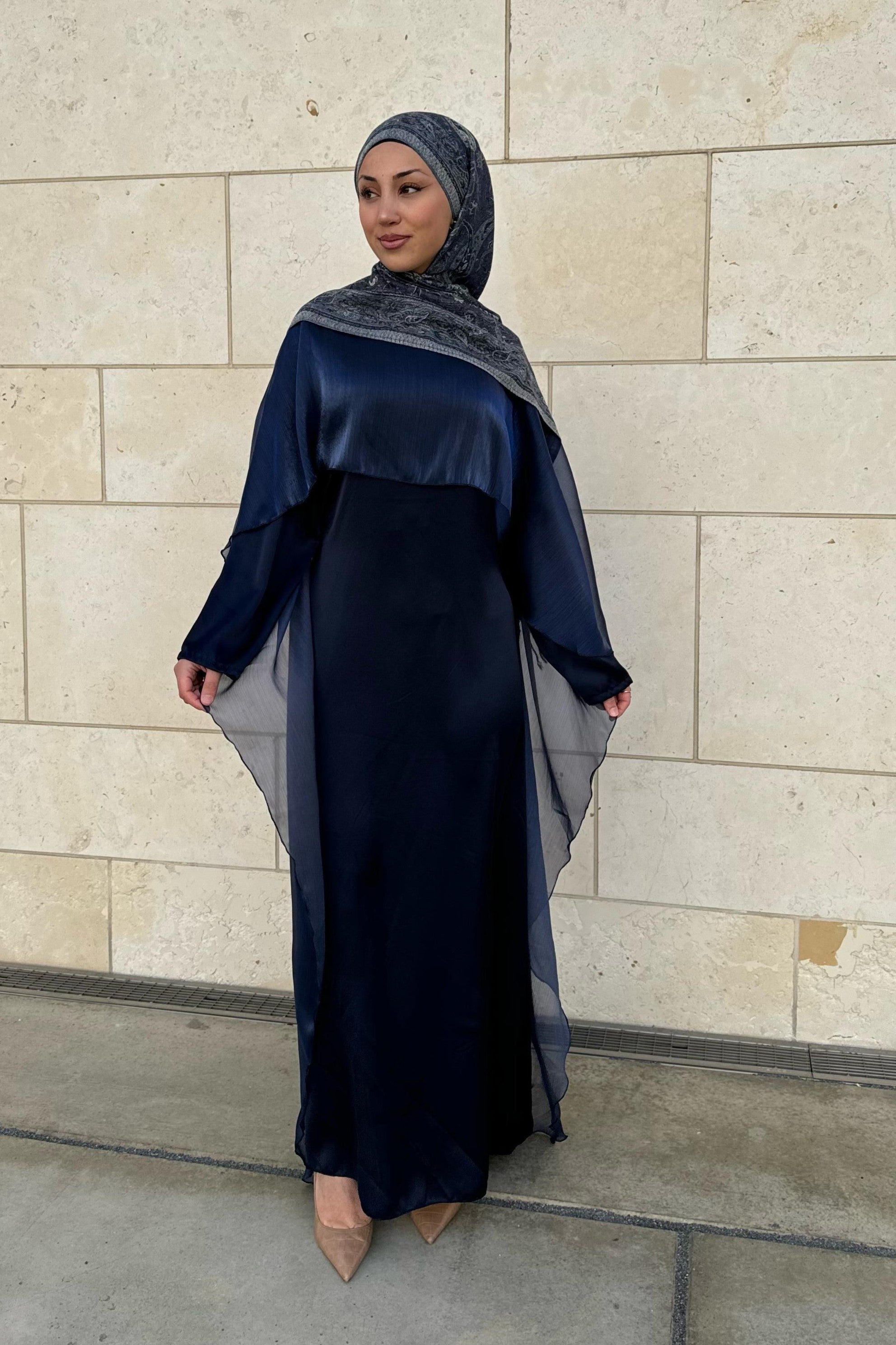 Efna Abaya