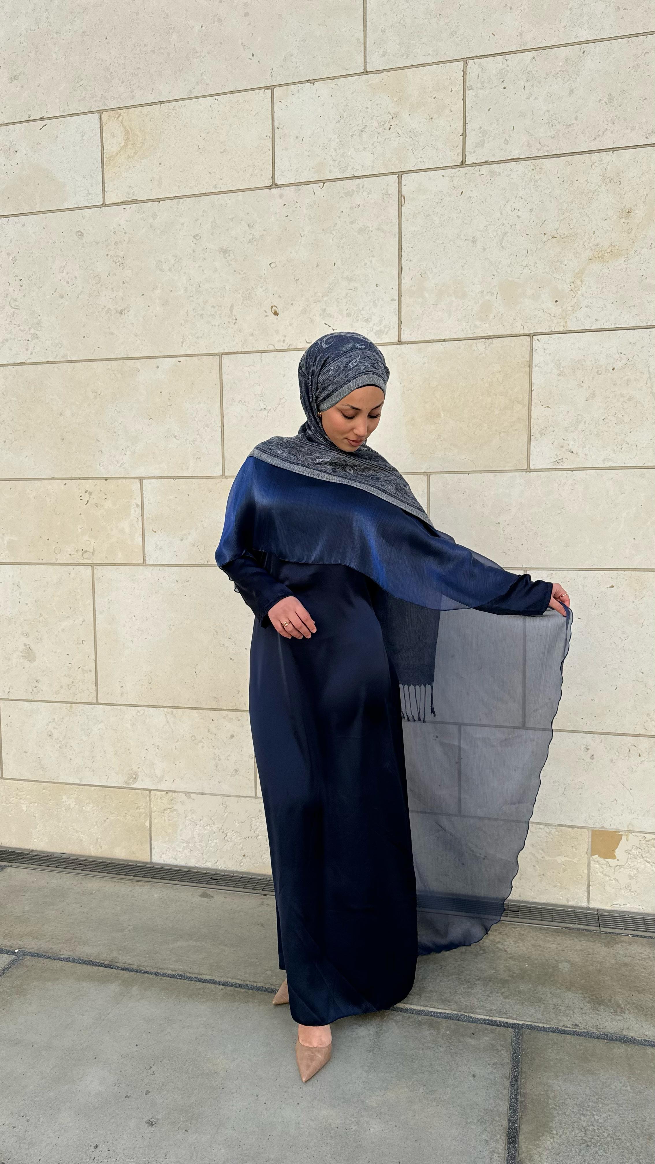 Efna Abaya