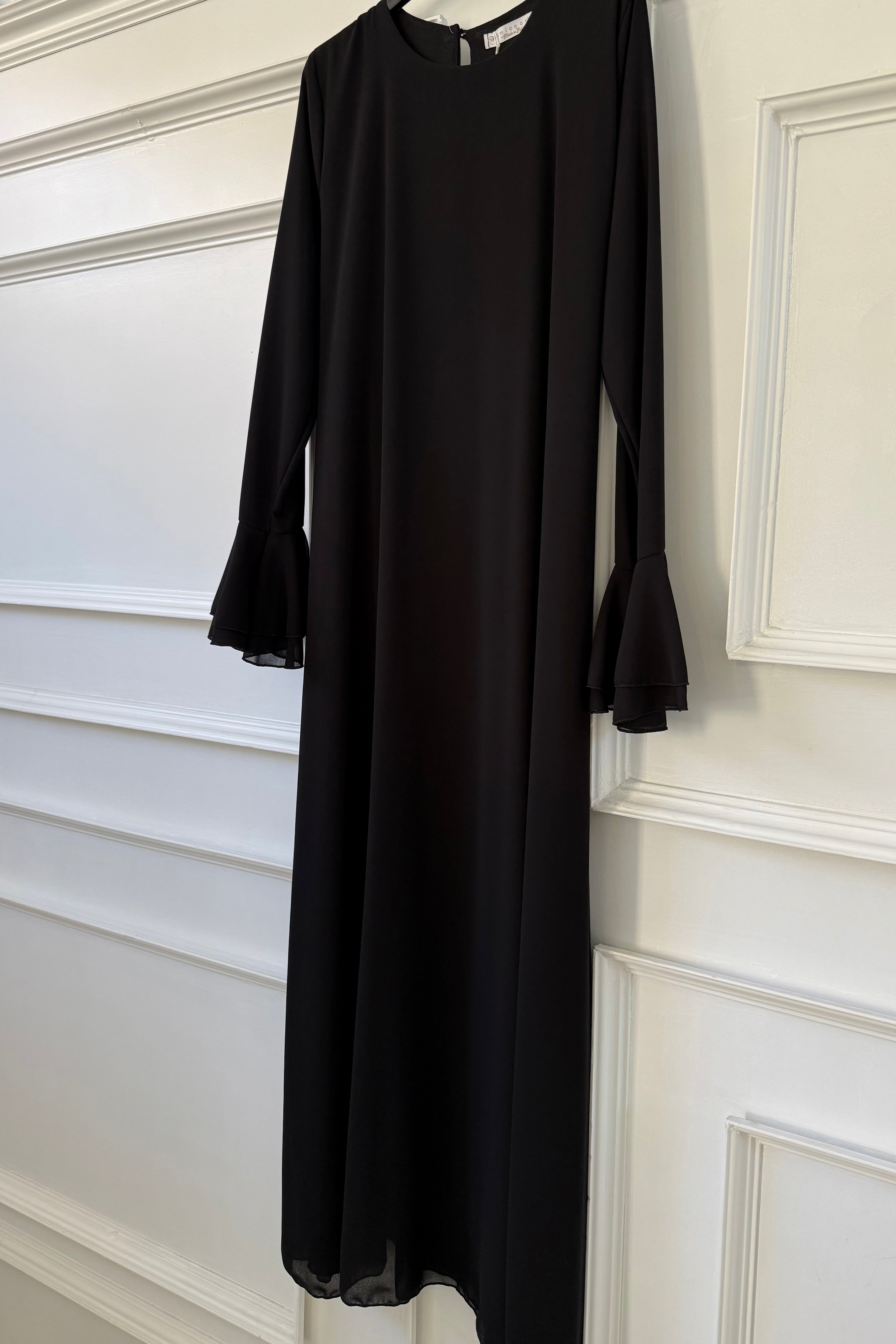 Farah Kleid mit Ärmel Details