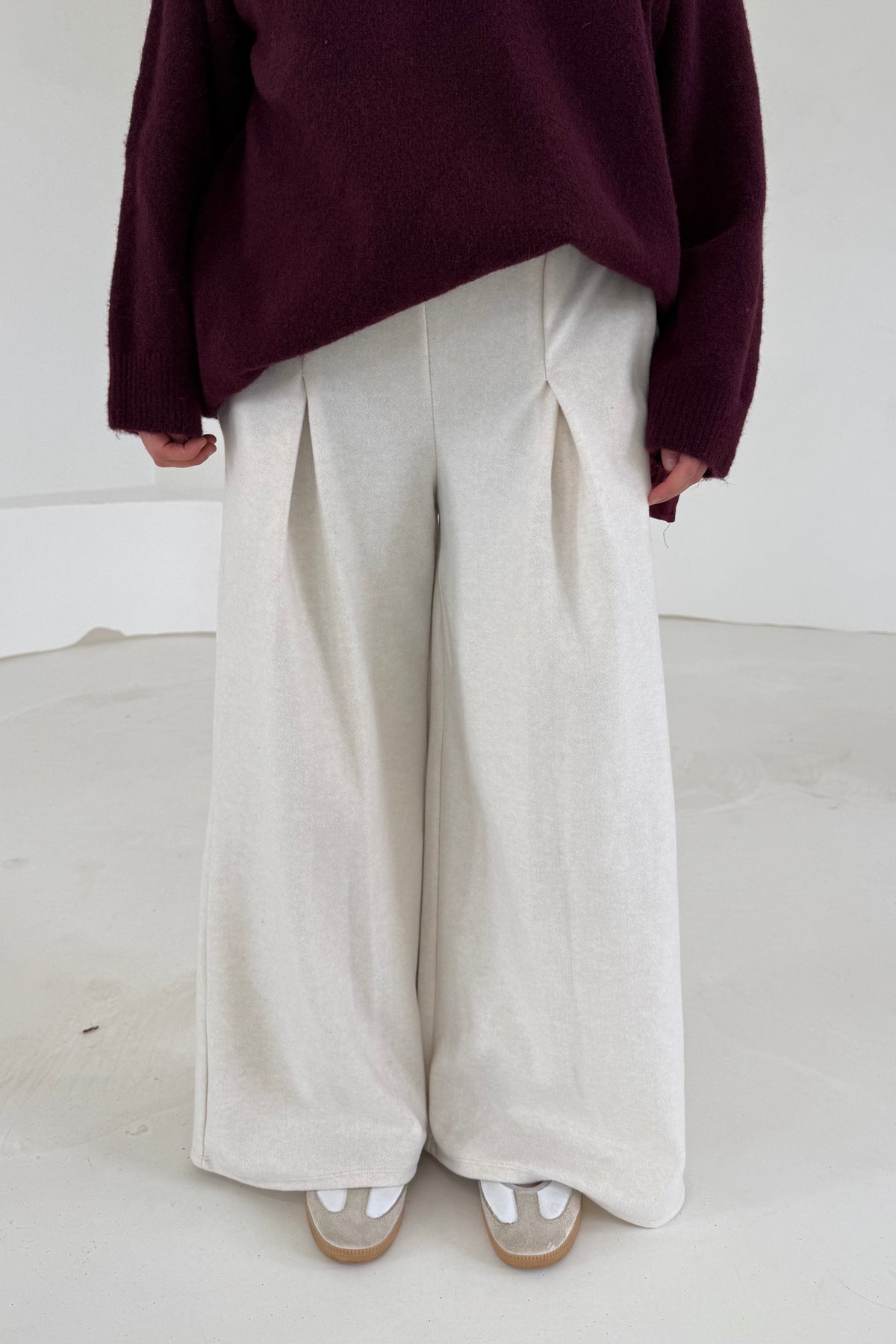 Flowy Wide Leg Hose