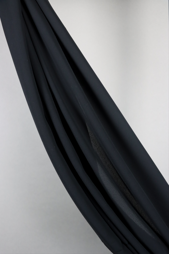 PREMIUM KREPP IN SCHWARZ