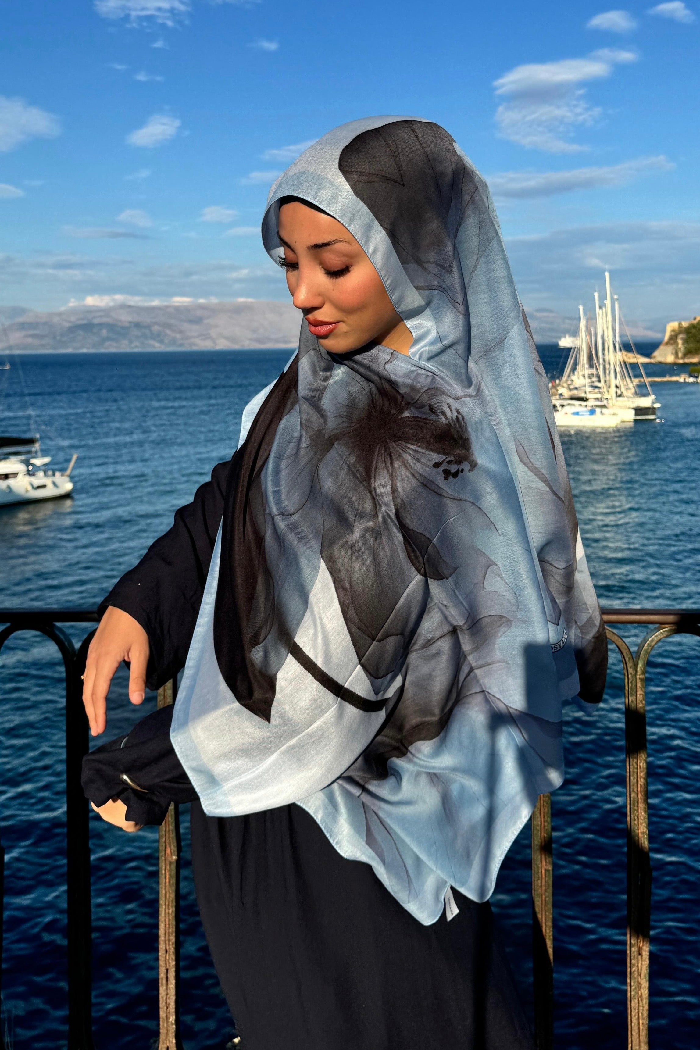 Blossom Hijab in Ocean