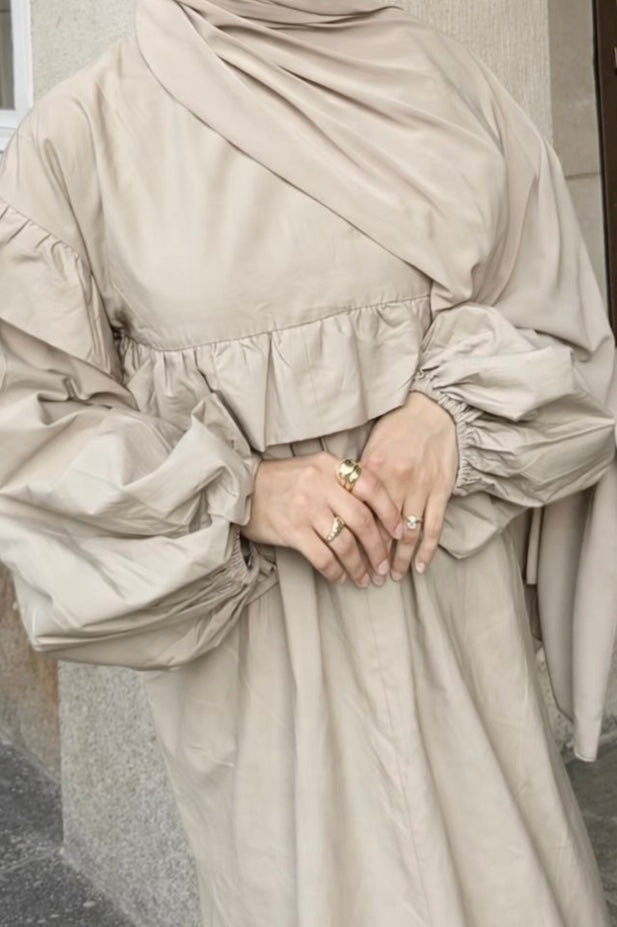 Pelin Kleid mit Rüschen