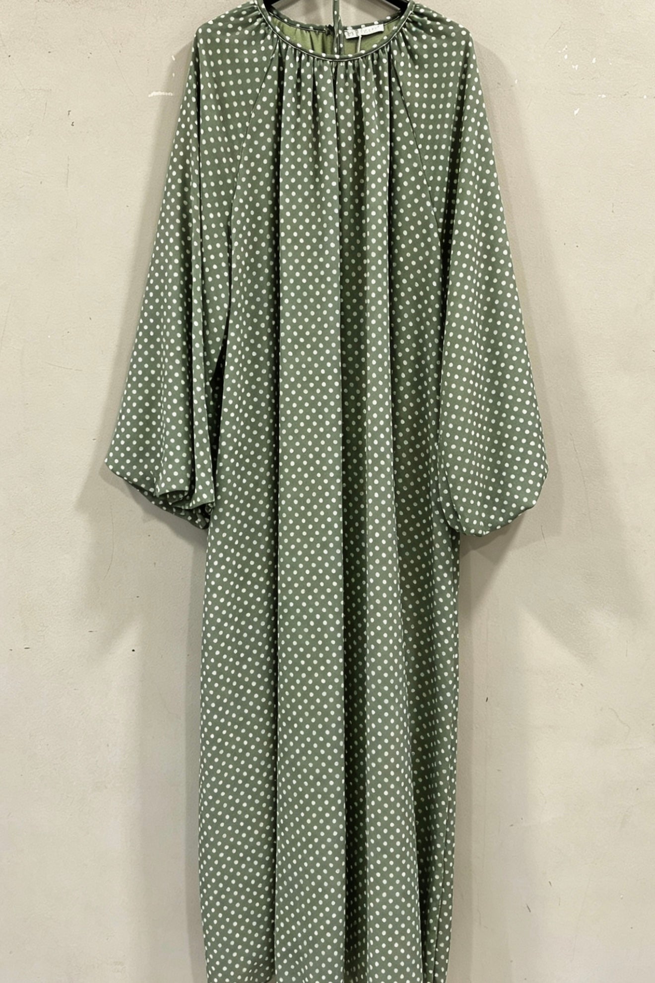 Gözde Kleid