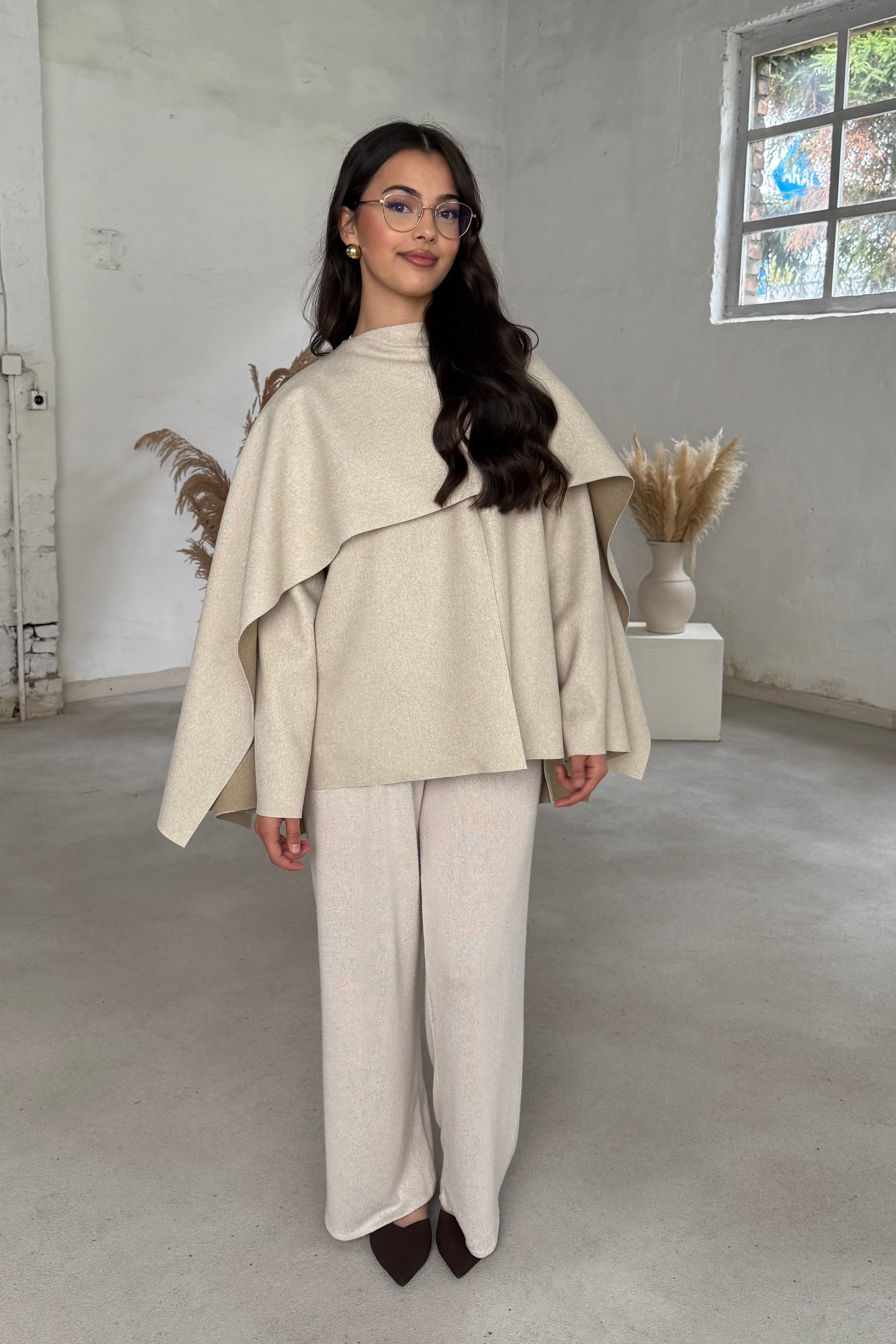 Lara Cape mit Schal