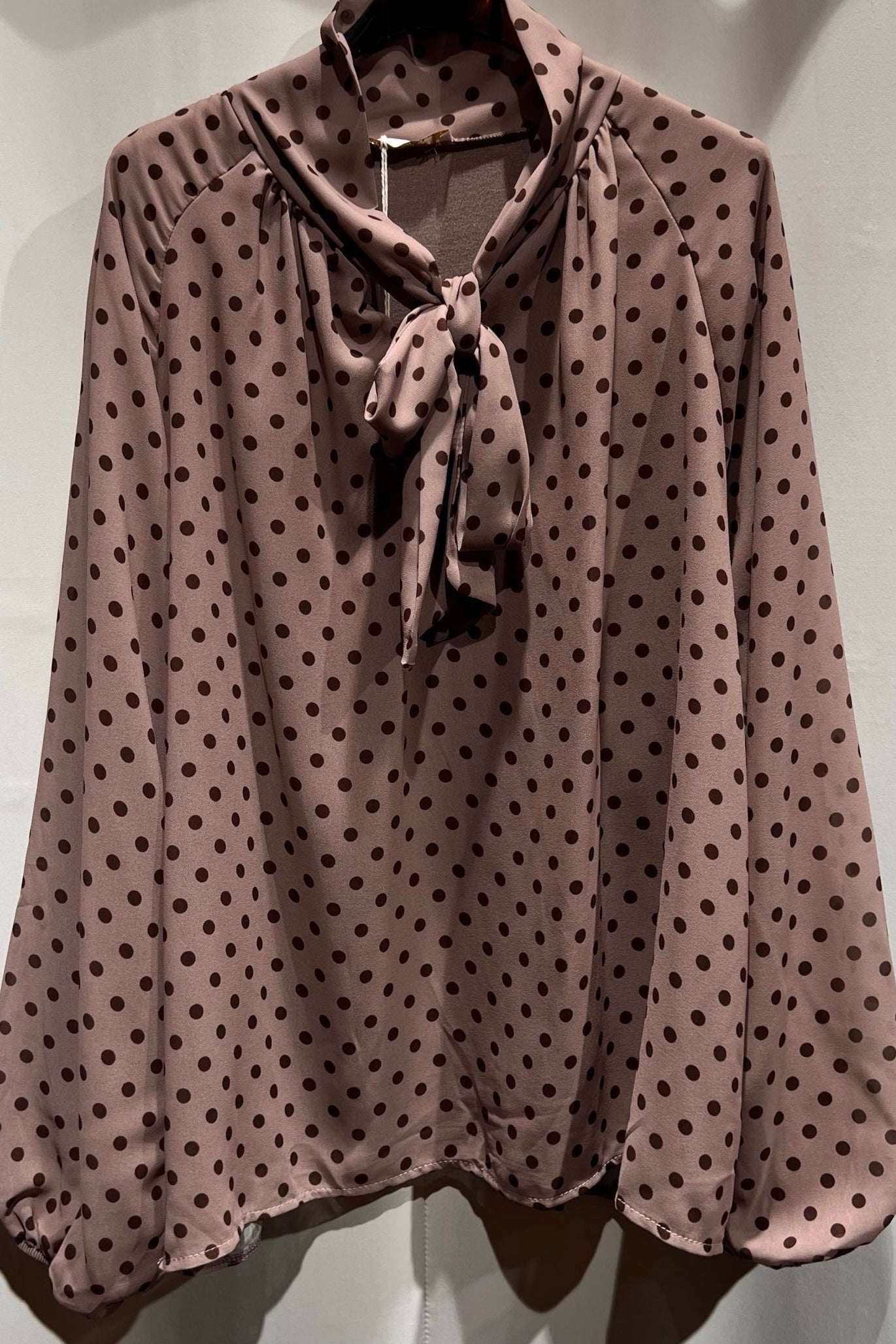 Belle Bluse mit Punkten