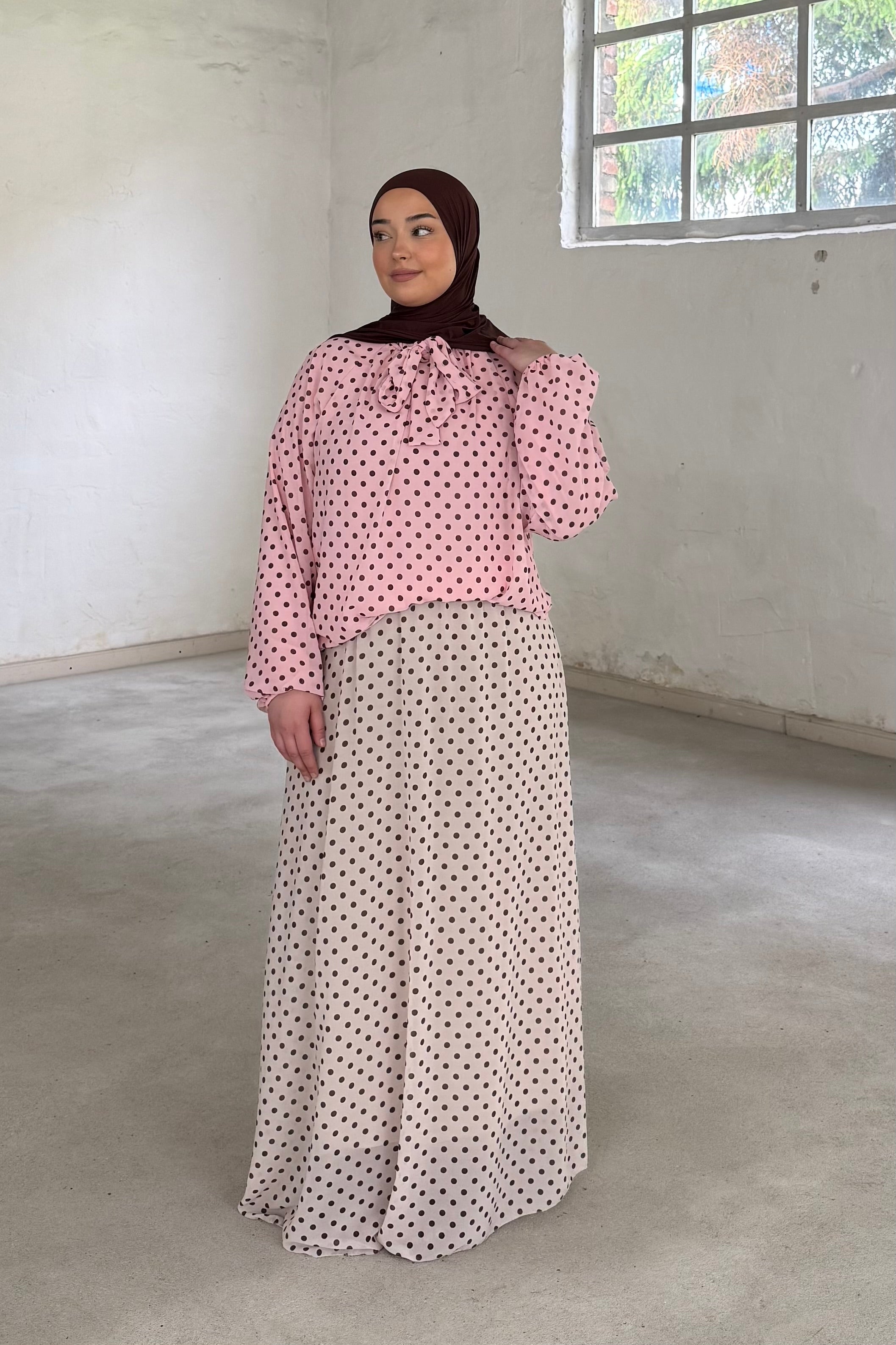 Belle Bluse mit Punkten