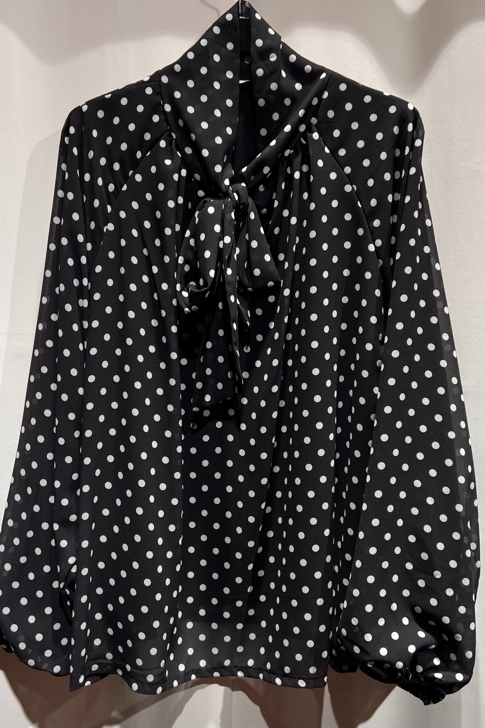 Belle Bluse mit Punkten