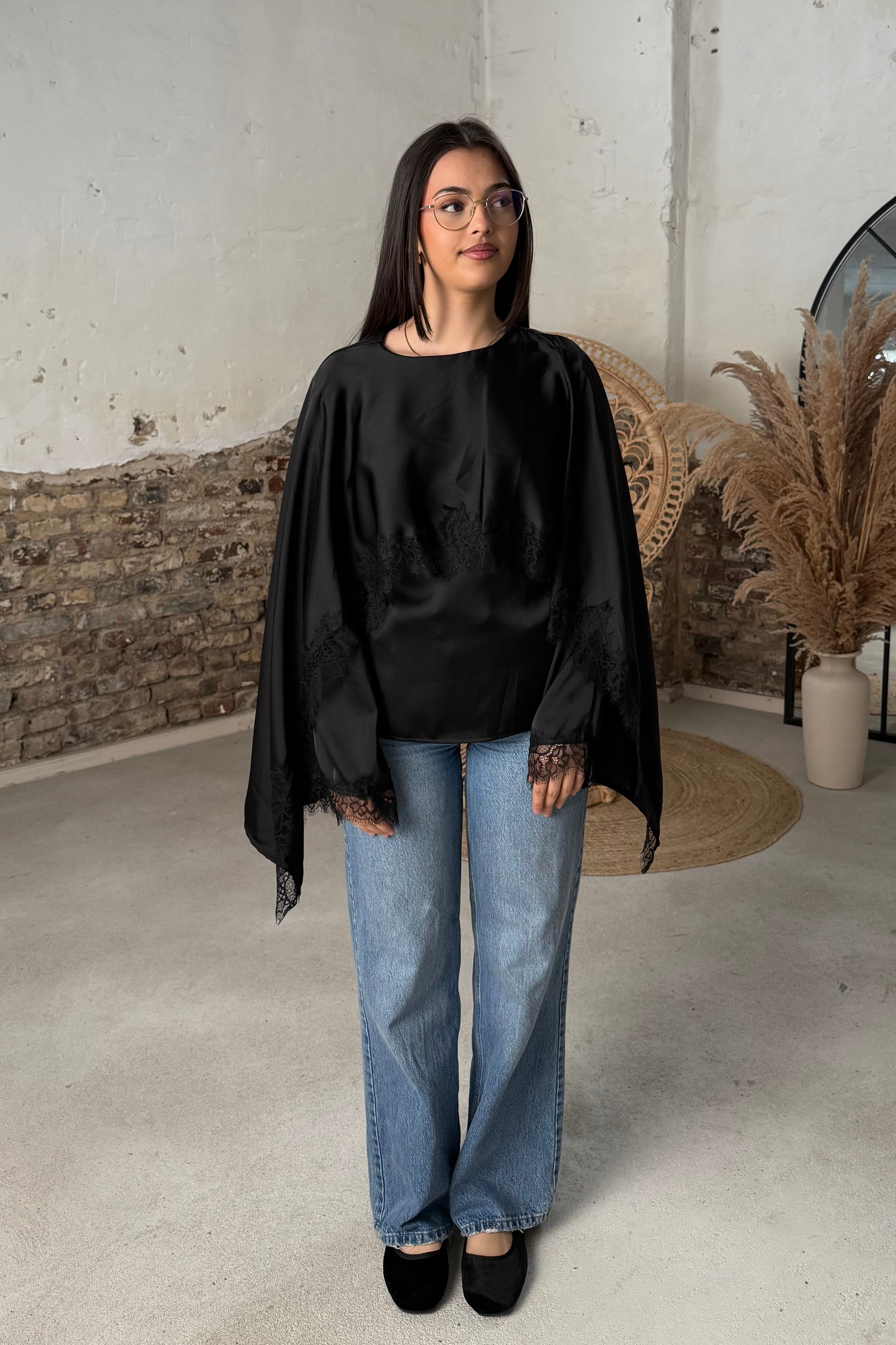 Leya Spitzen-Oberteil