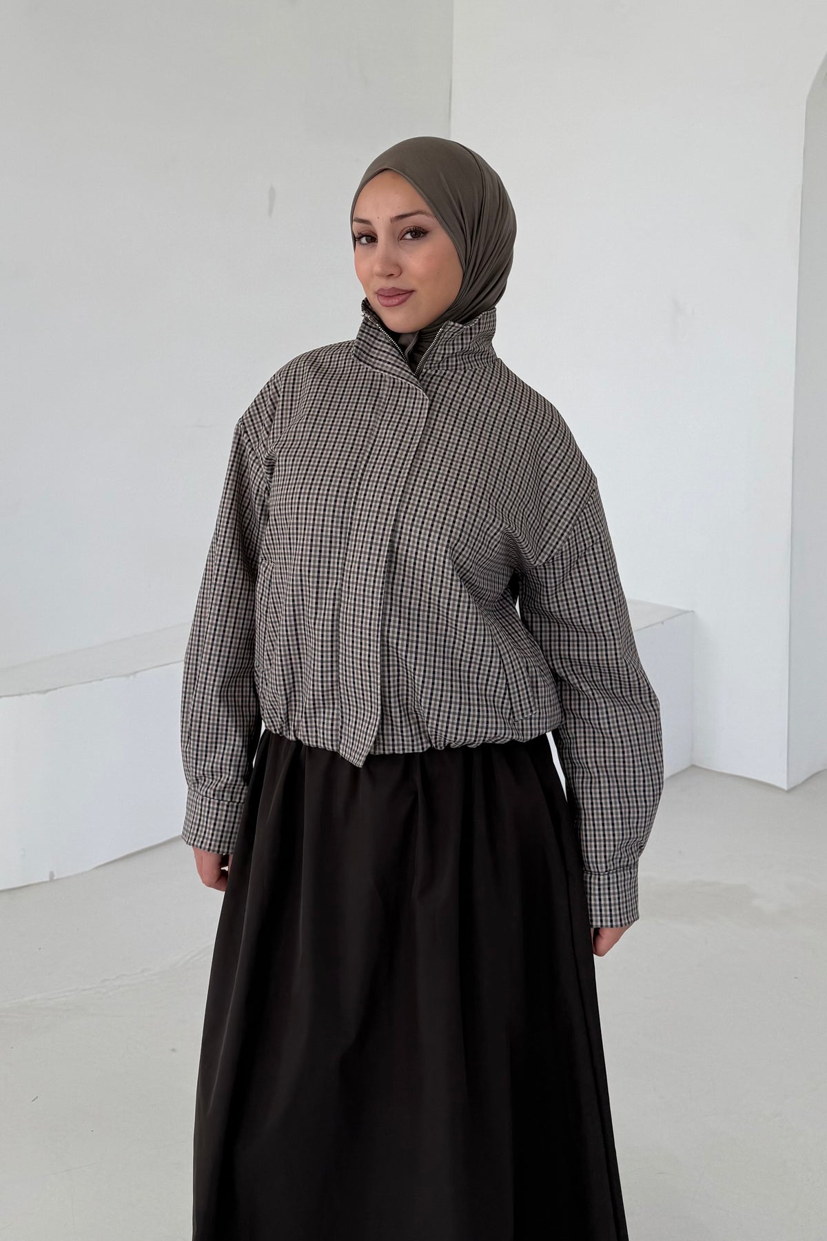 Elya Jacke