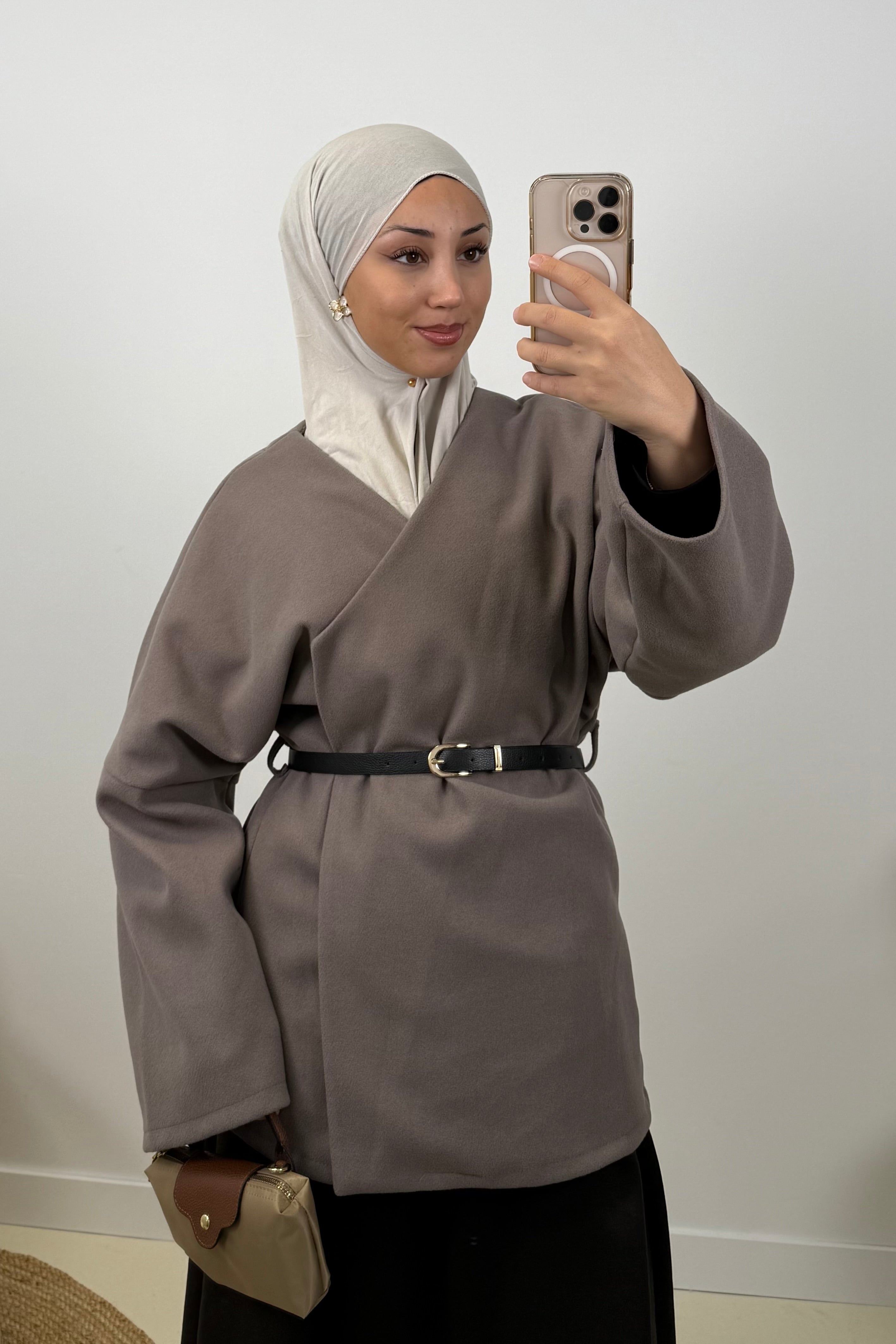 Eli Jacke mit Gürtel