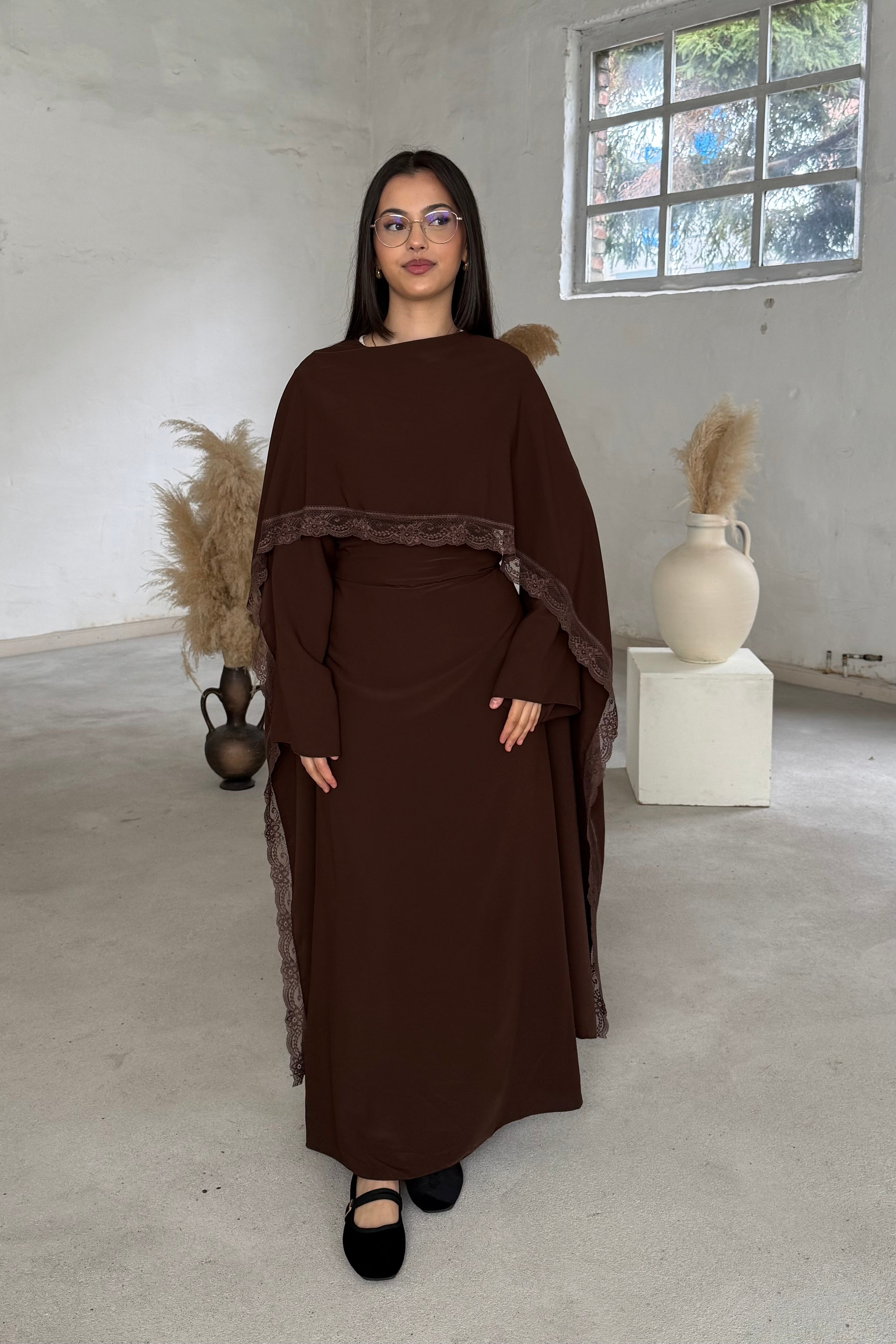 Nura Spitzen-Abendkleid