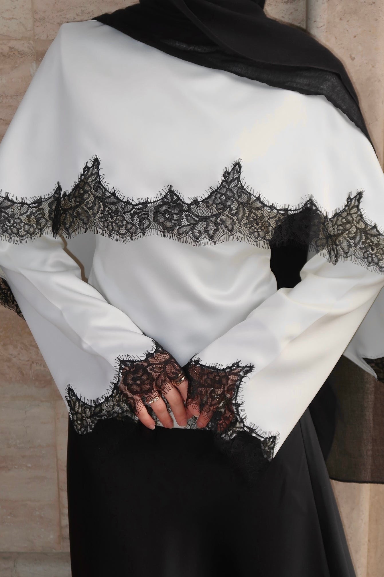 Leya Spitzen-Oberteil