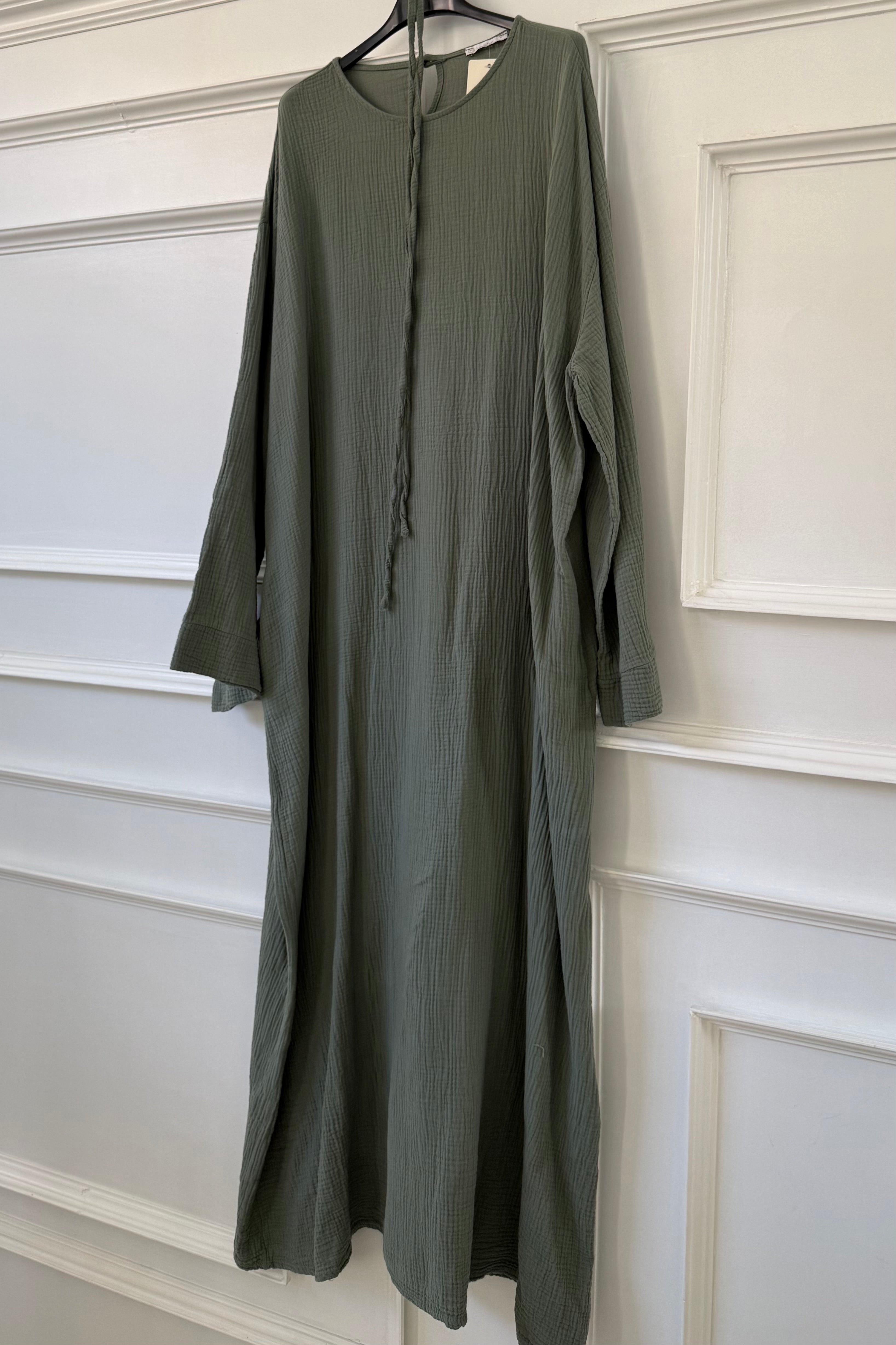Ebru Musselin Abaya