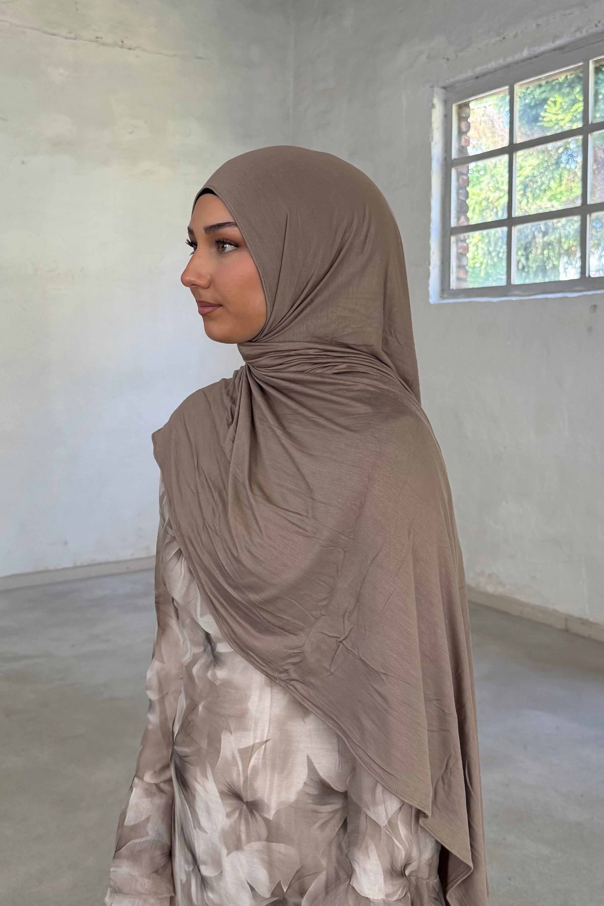Premium Jersey in Light Taupe