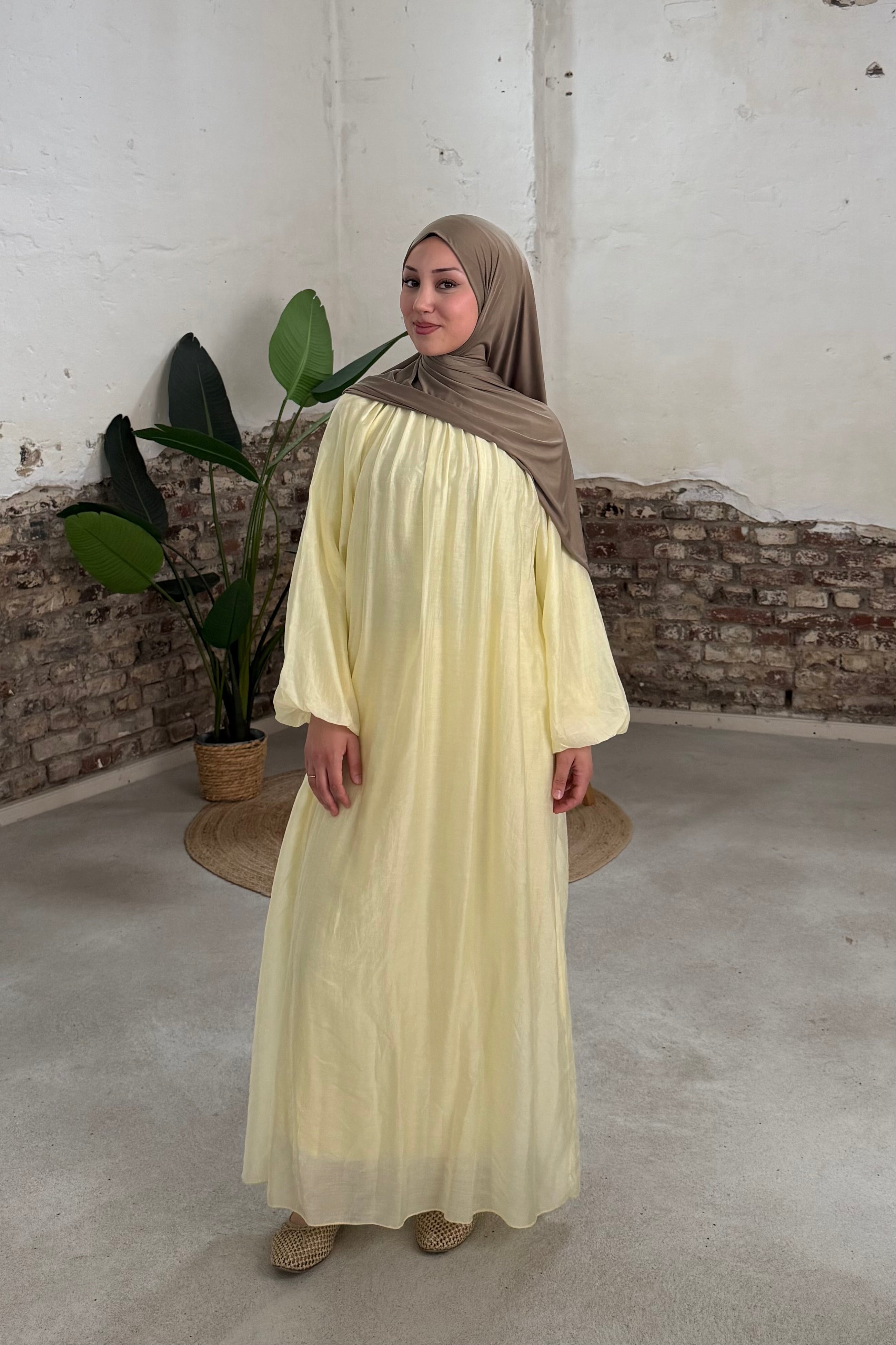 Cemre Kleid