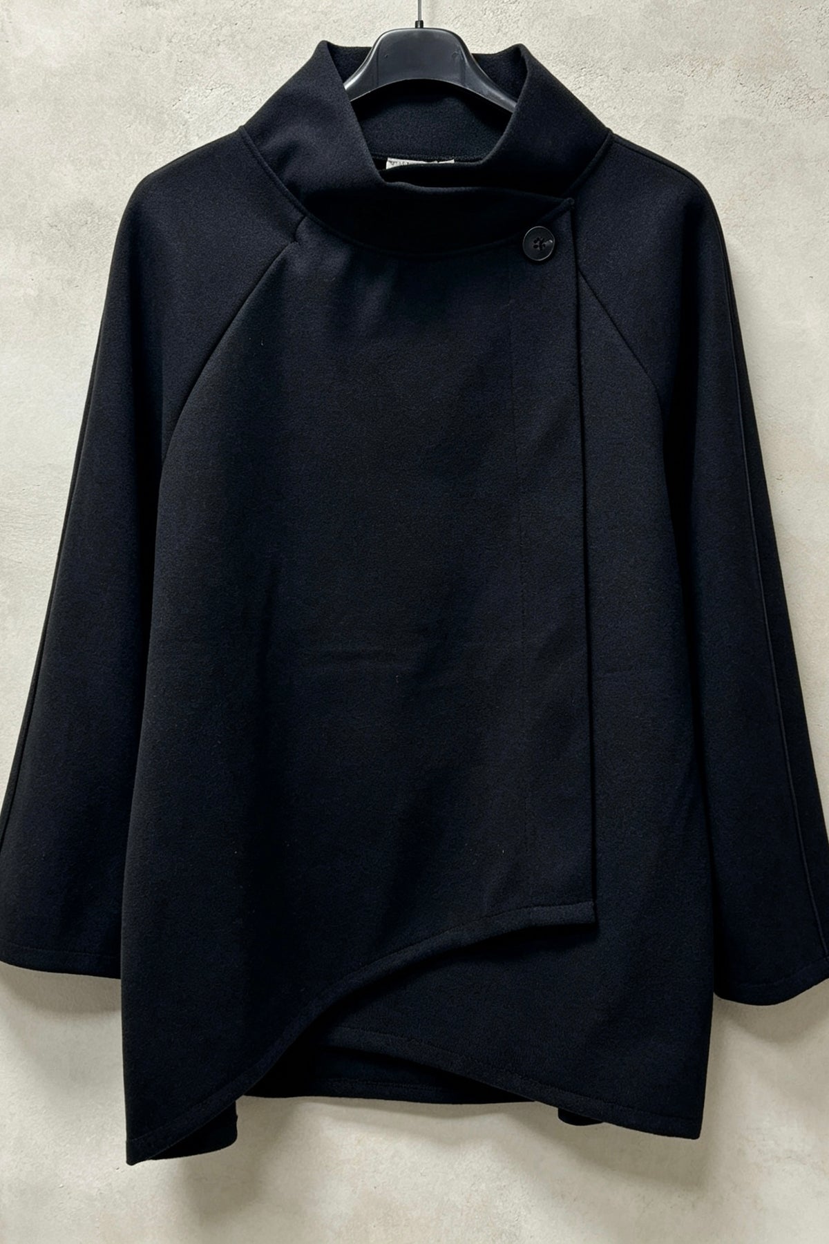 Malak Poncho