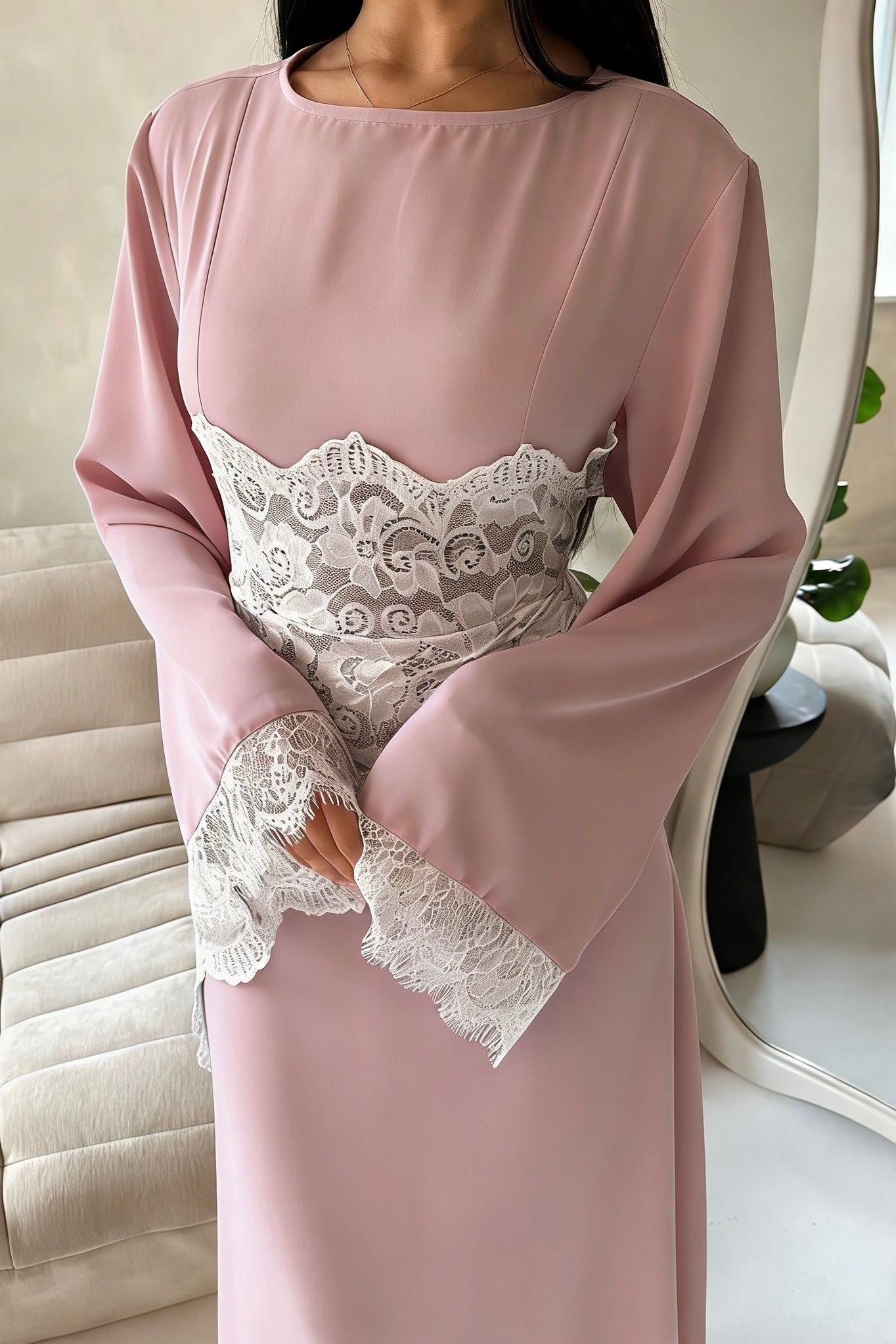 Mina Spitzen Kleid