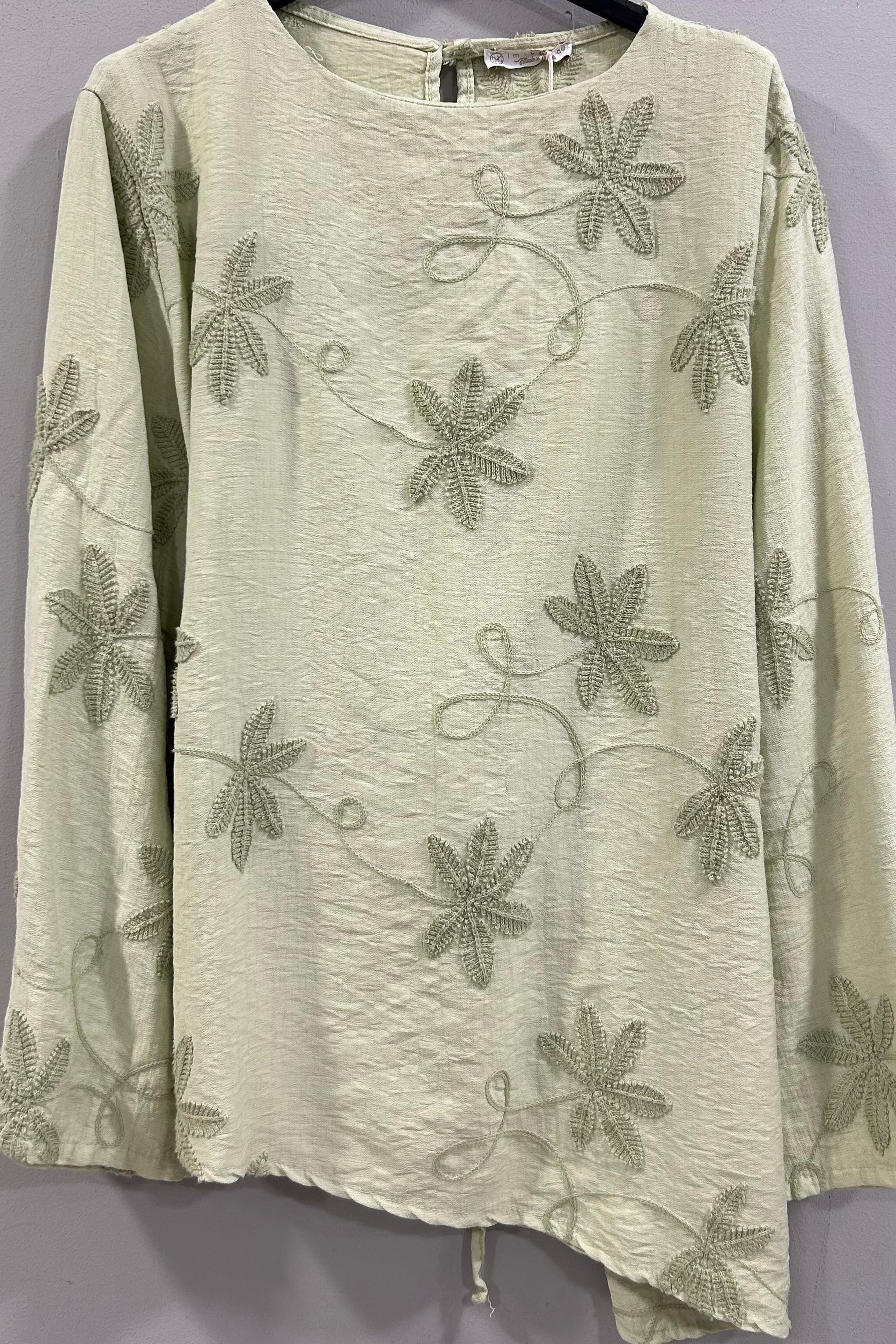 Belin Oberteil mit gestickten Blumen