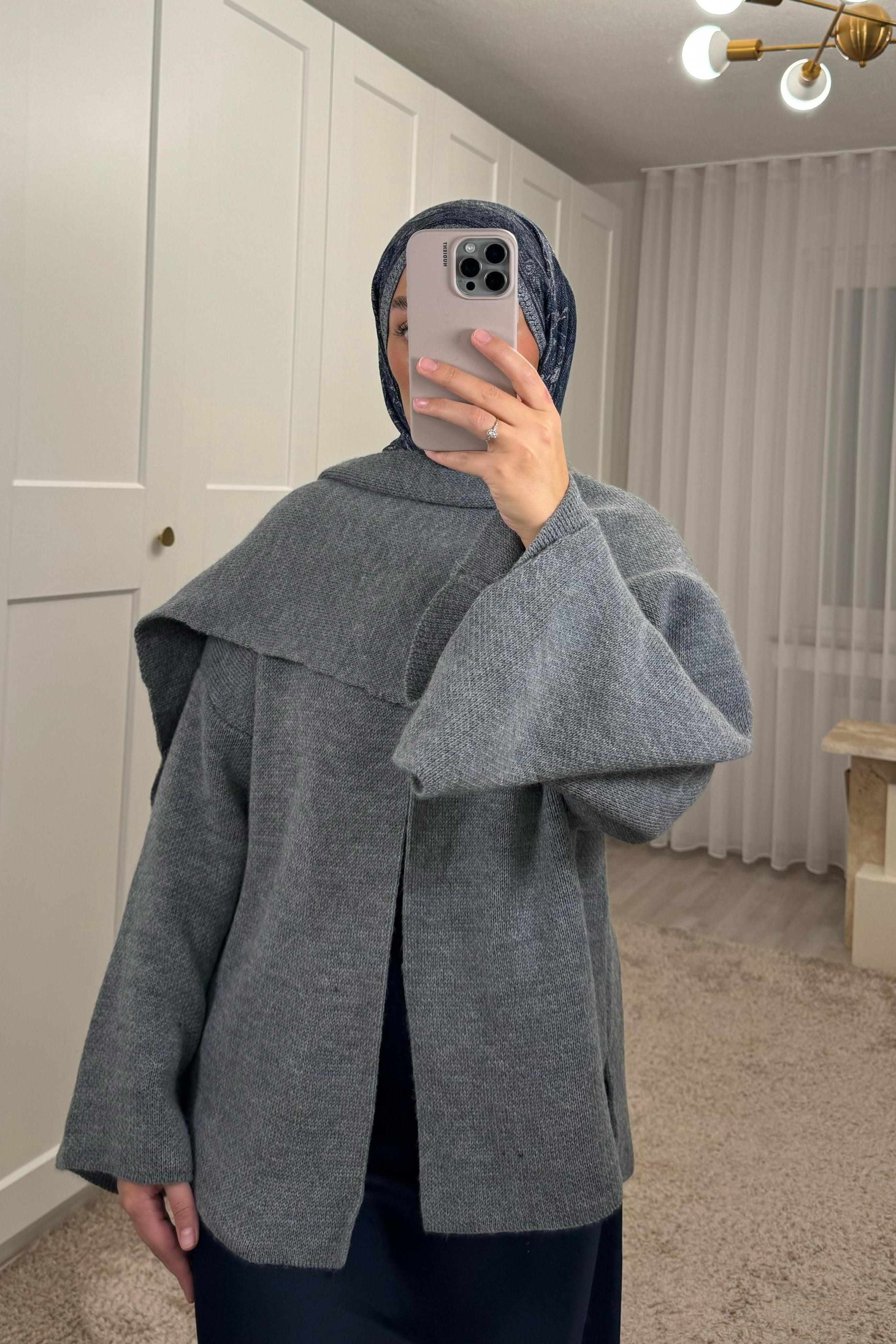 Cleo Strick Cape mit Schal