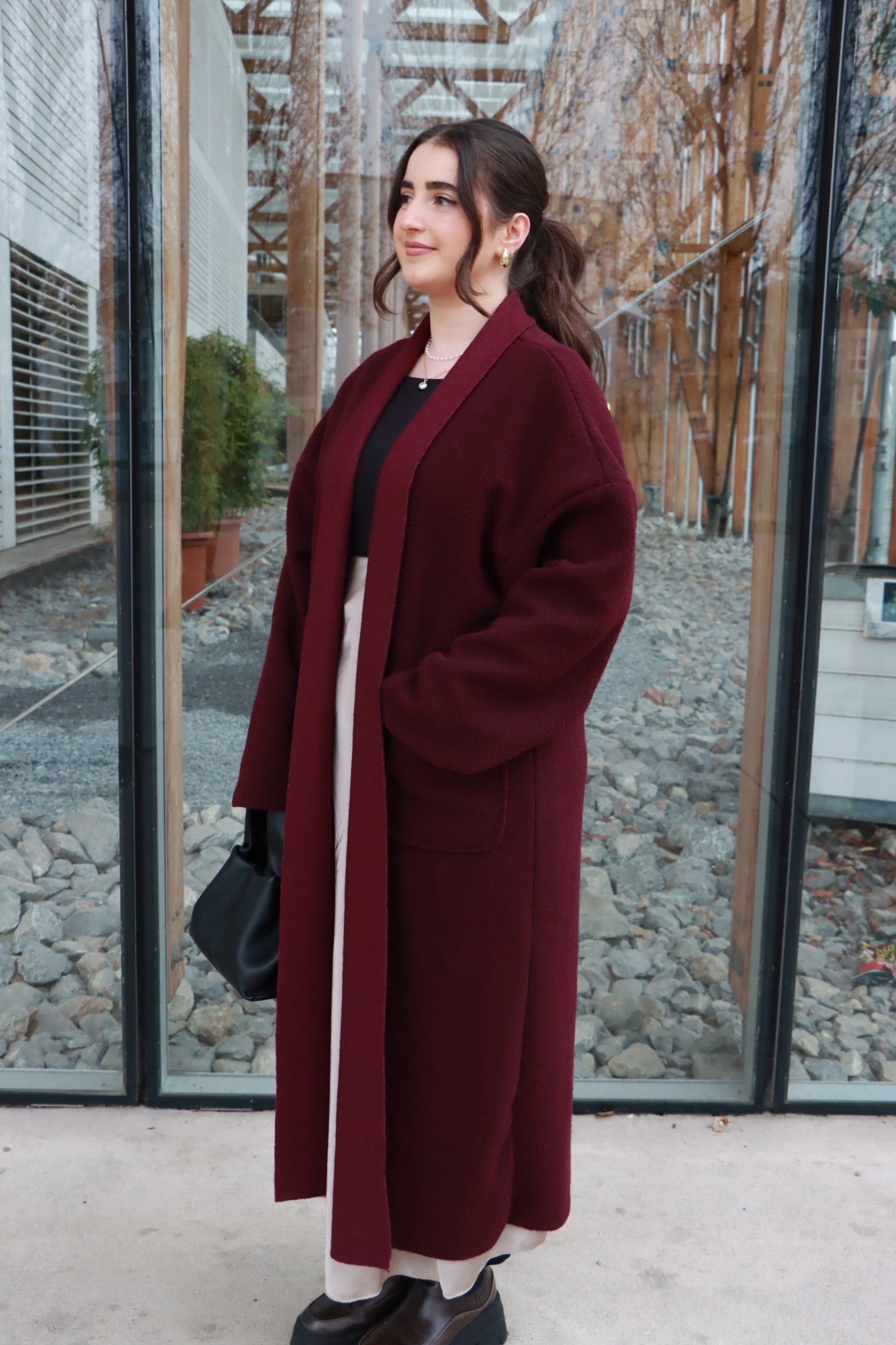 Ella Teddy Oversized Mantel in Cherry