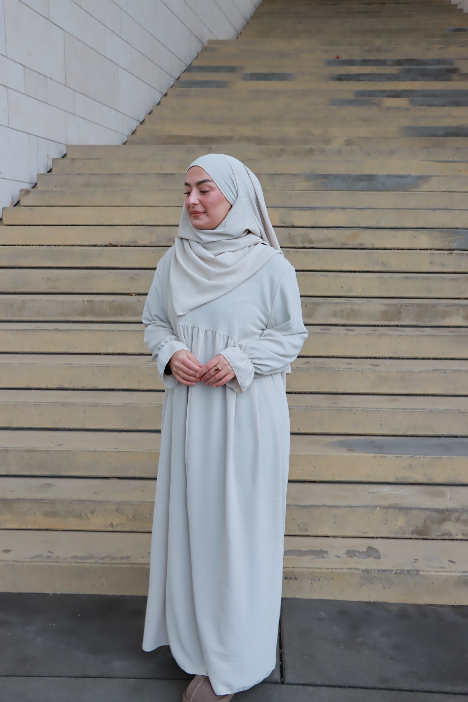 Safiya Abaya Set mit Khimar in Creme