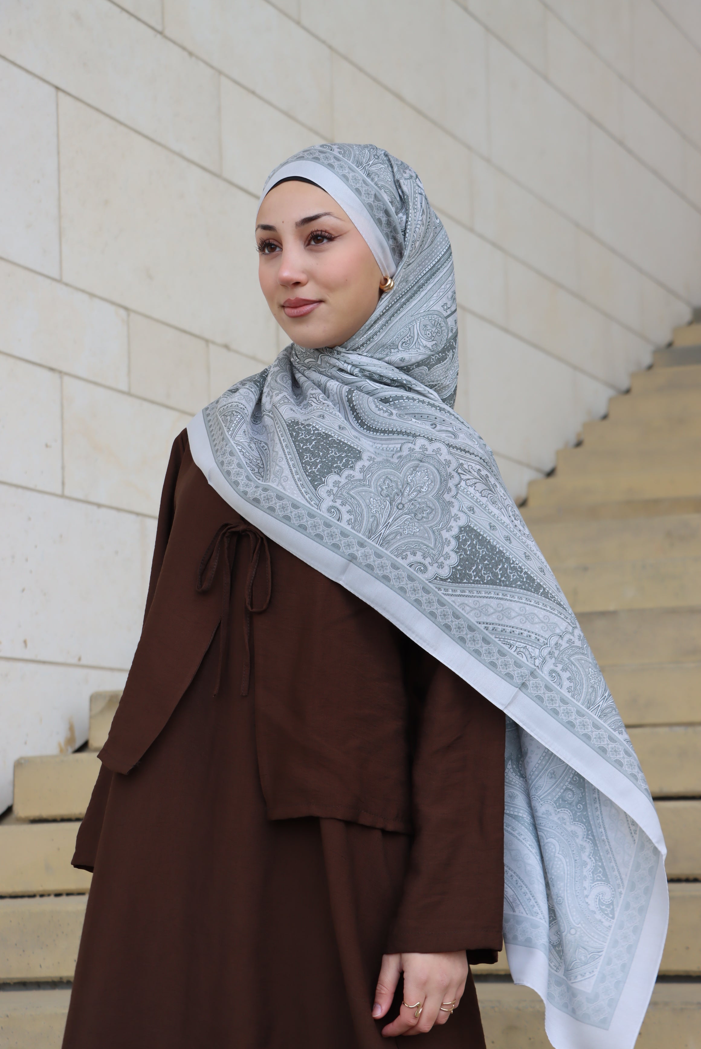 Soft Bohéme Hijab in Grau